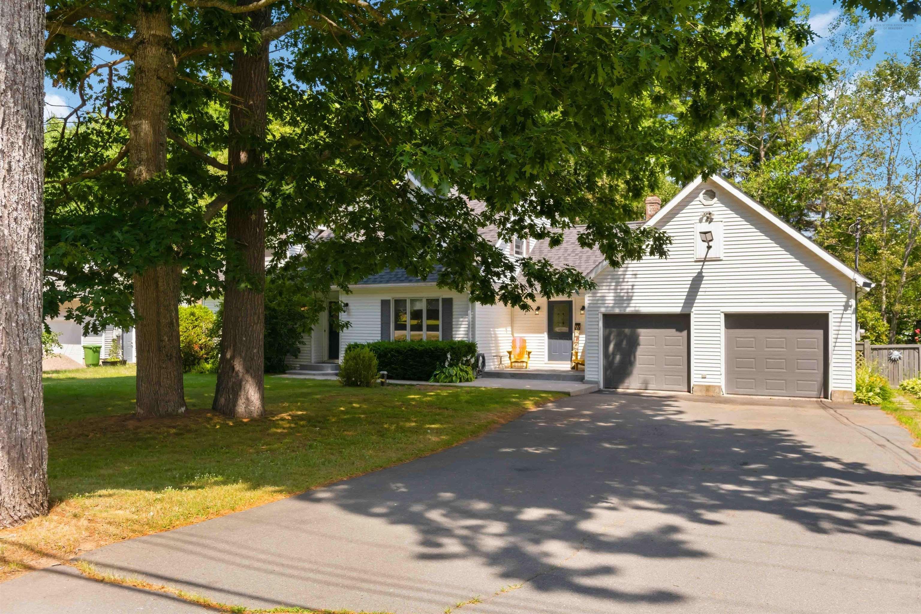 $549,999.00: 1558 Meghan Drive, Coldbrook