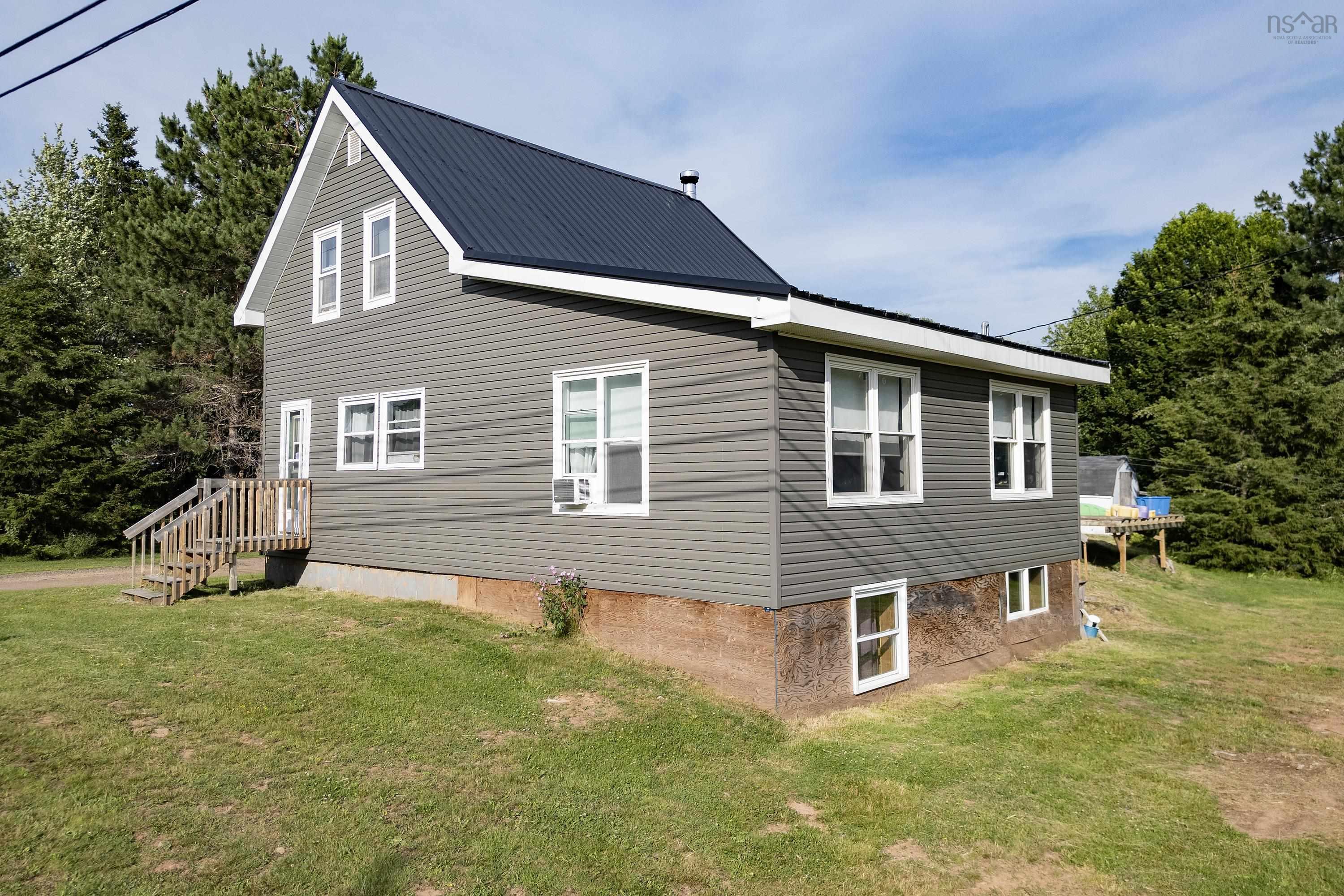 $299,000.00: 4062 Highway 321, Oxford Junction