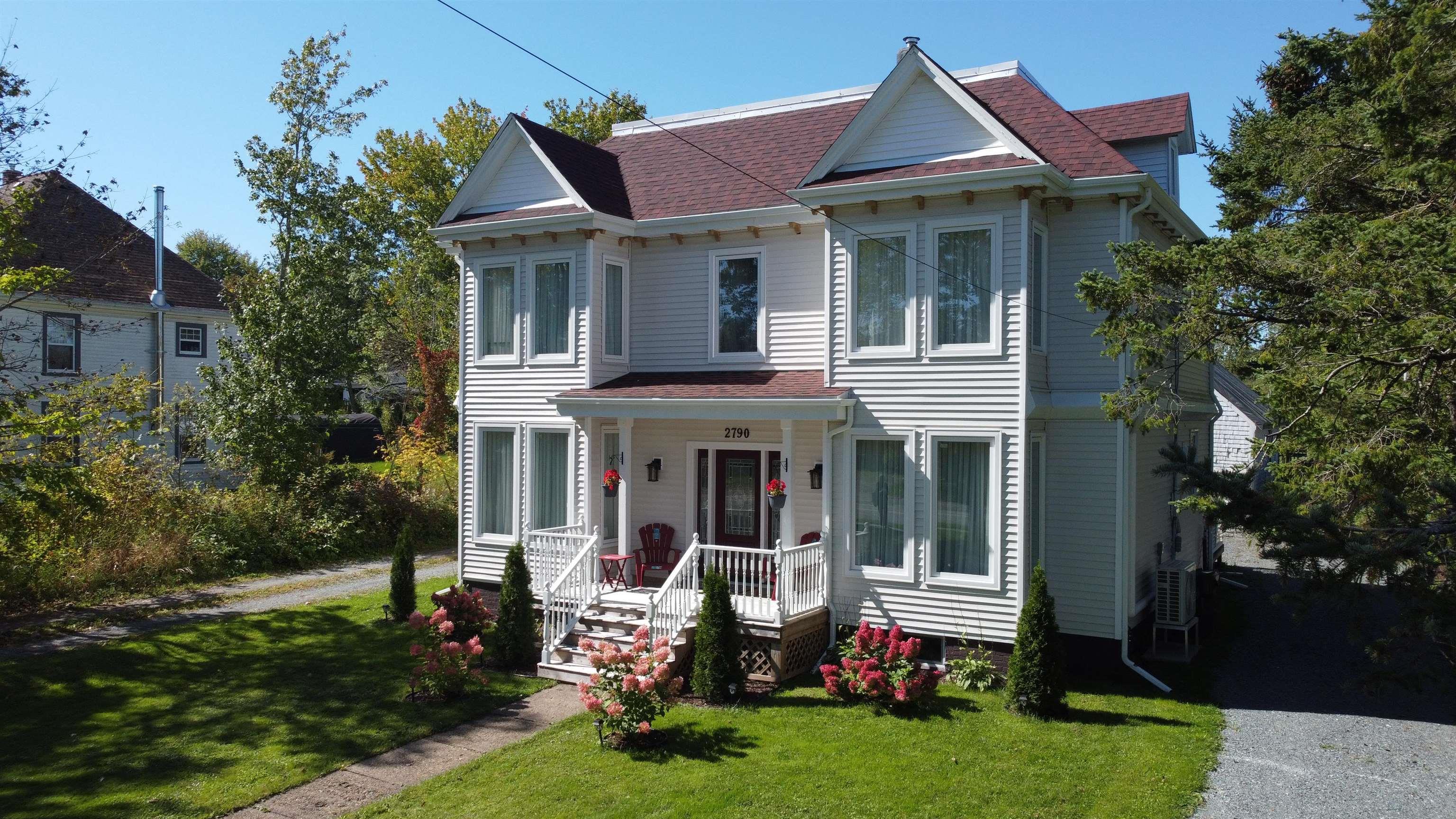 $599,900.00: 2790 Highway 2, Shubenacadie