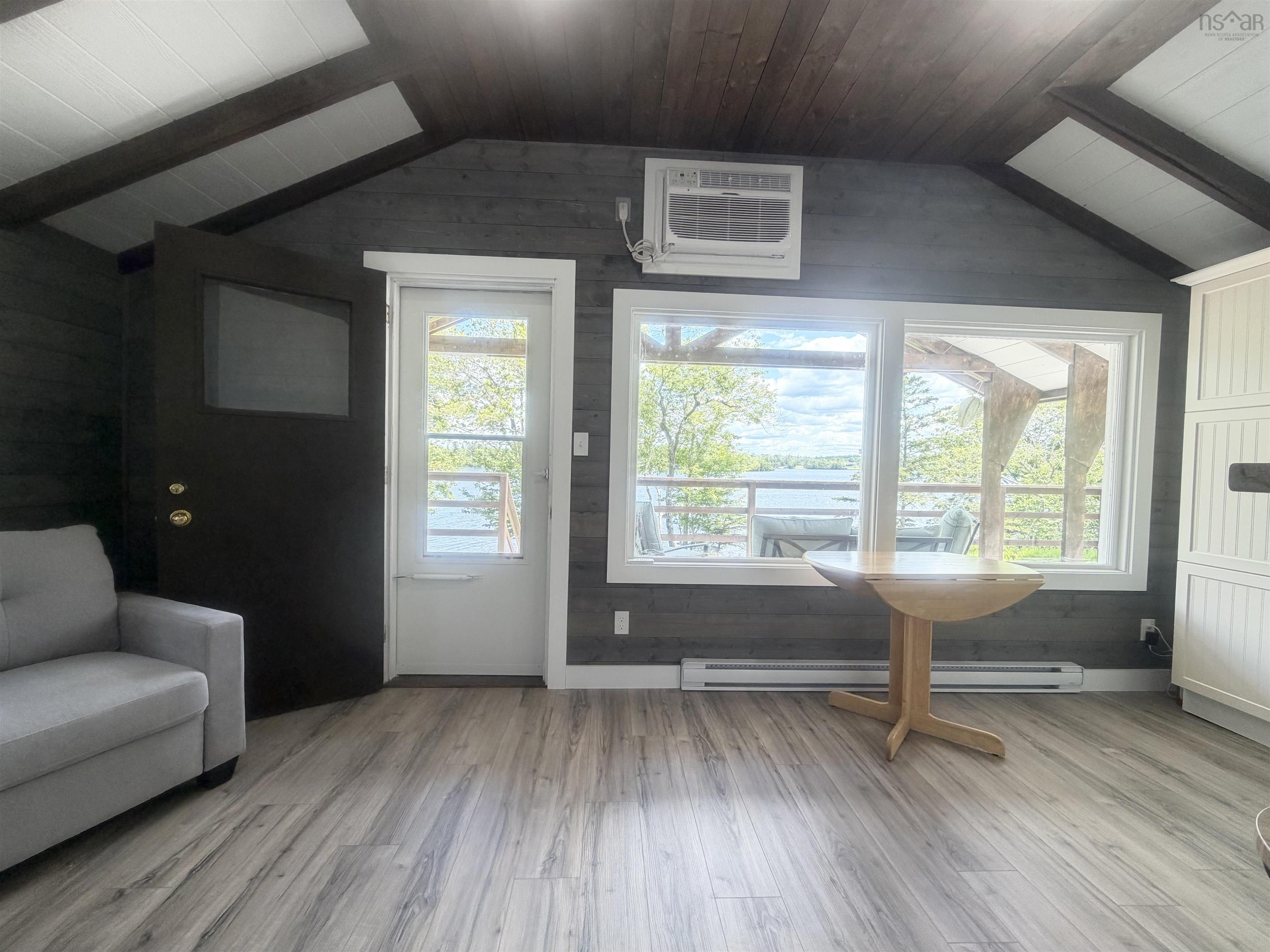 $325,000.00: 368 Lake Annis Road, Brazil Lake