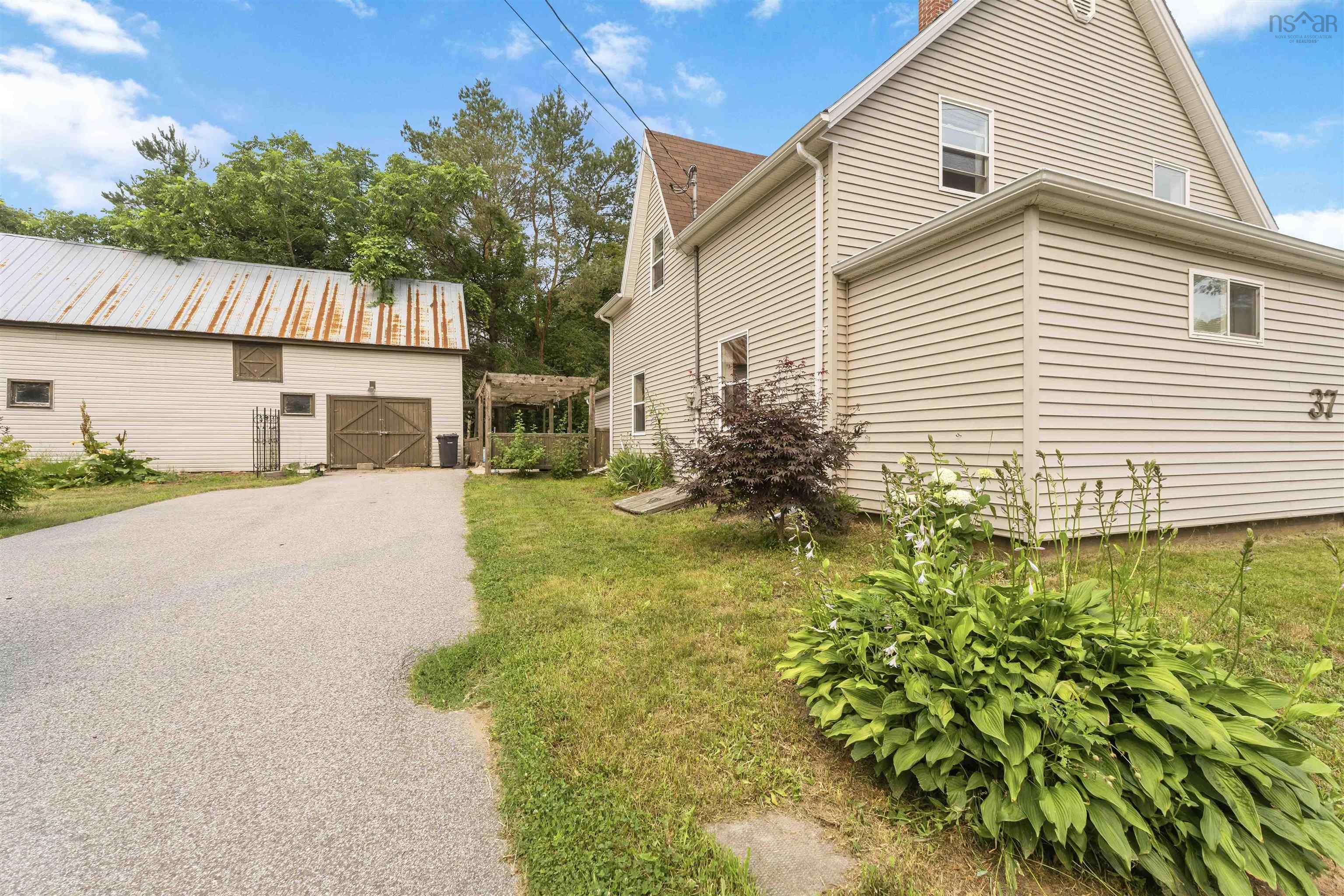 $305,000.00: 37 RECTORY ST Street, Bridgetown