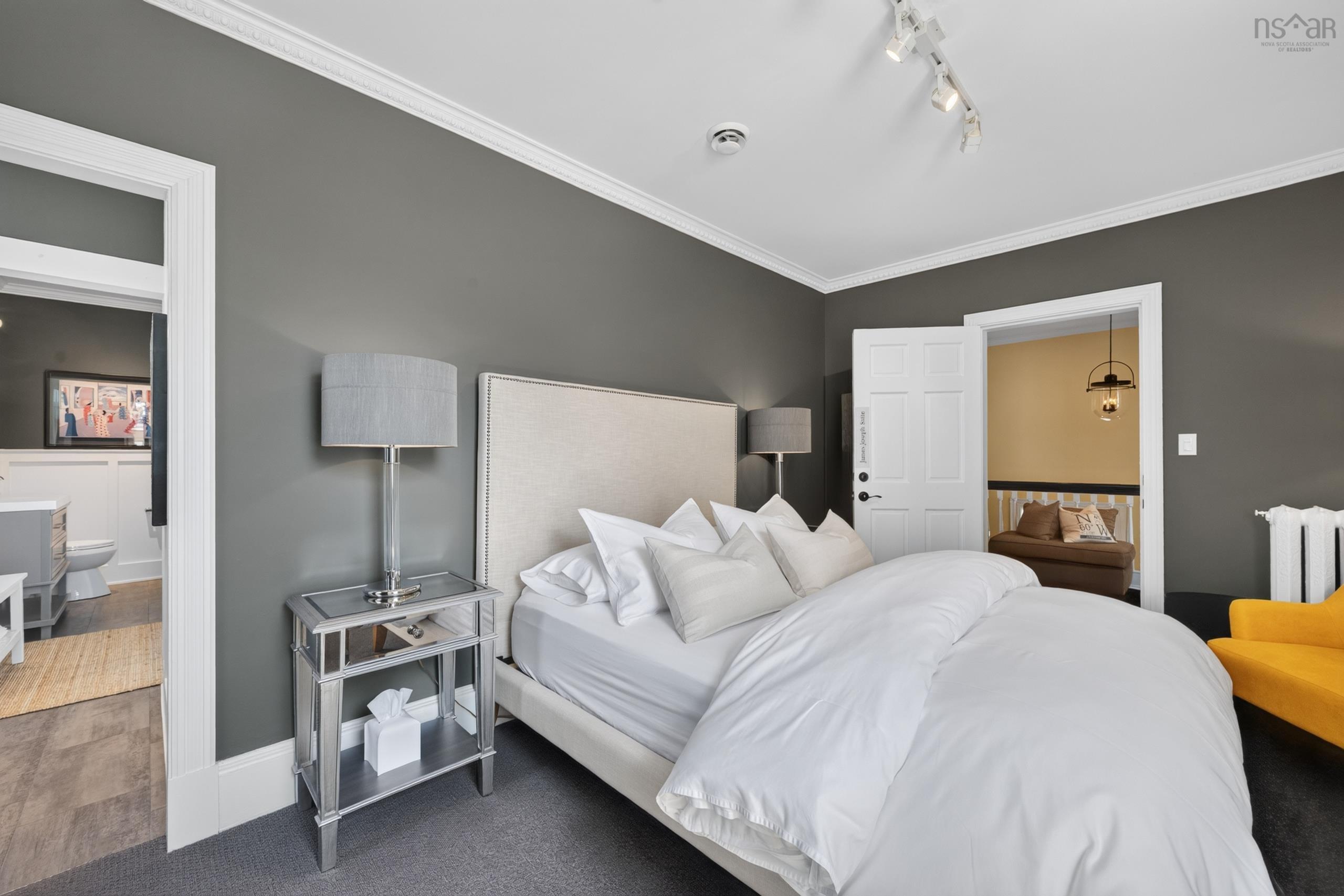 $699,000.00: 83 Whitney Avenue, Sydney
