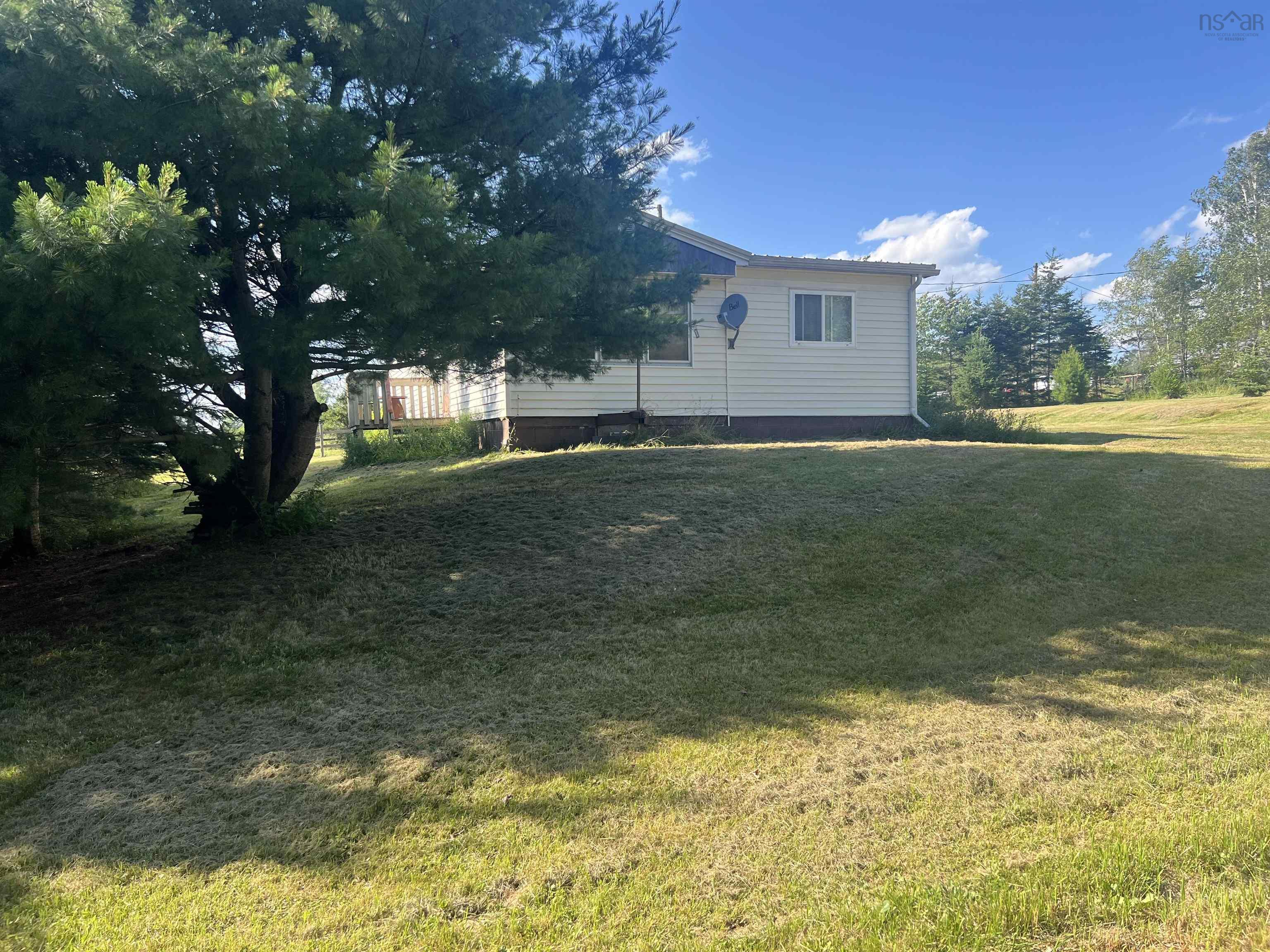 $235,000.00: 1813 Highway 2, Hilden
