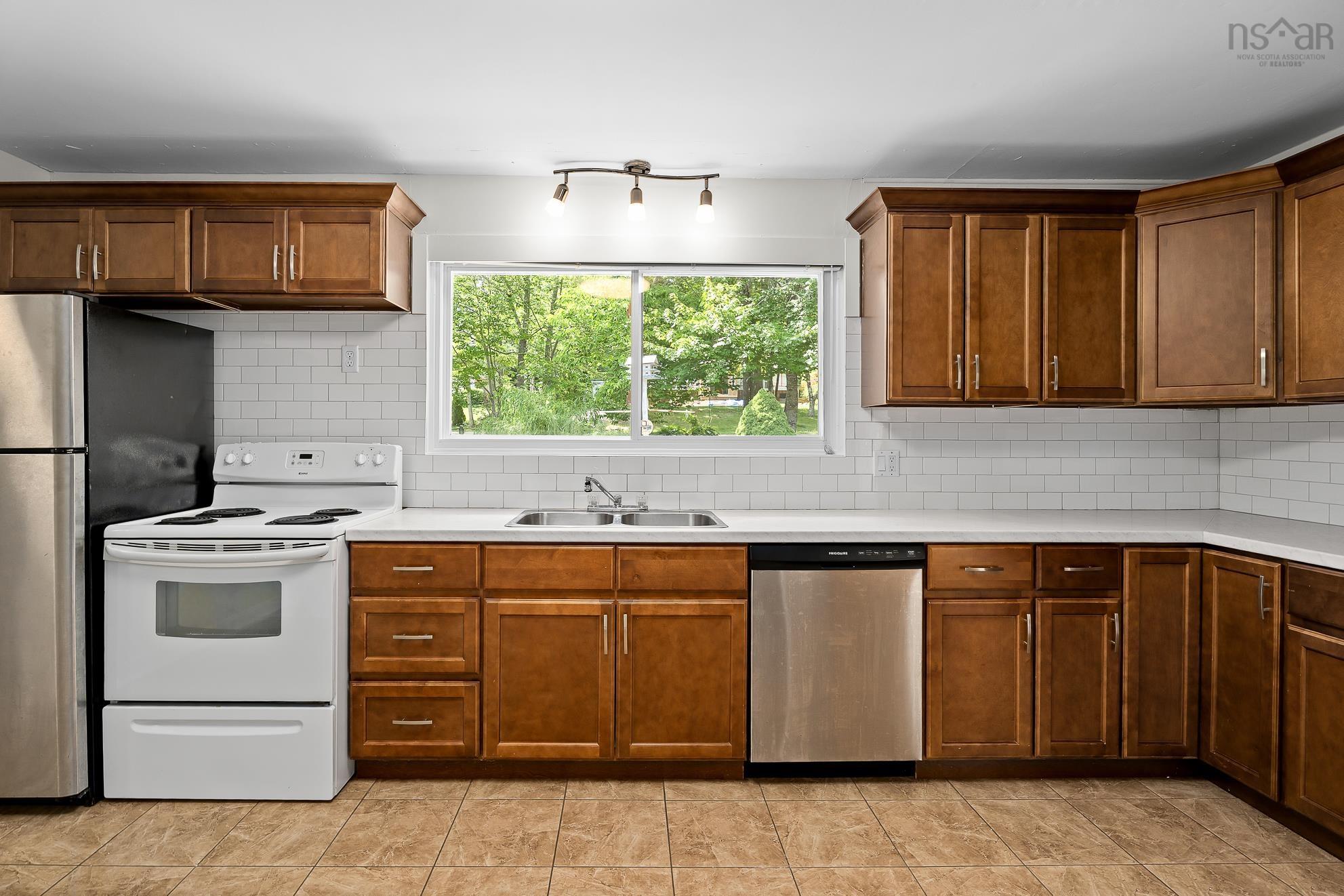 241 & 239 Lockview Road, Fall River, NS (MLS 202617865)