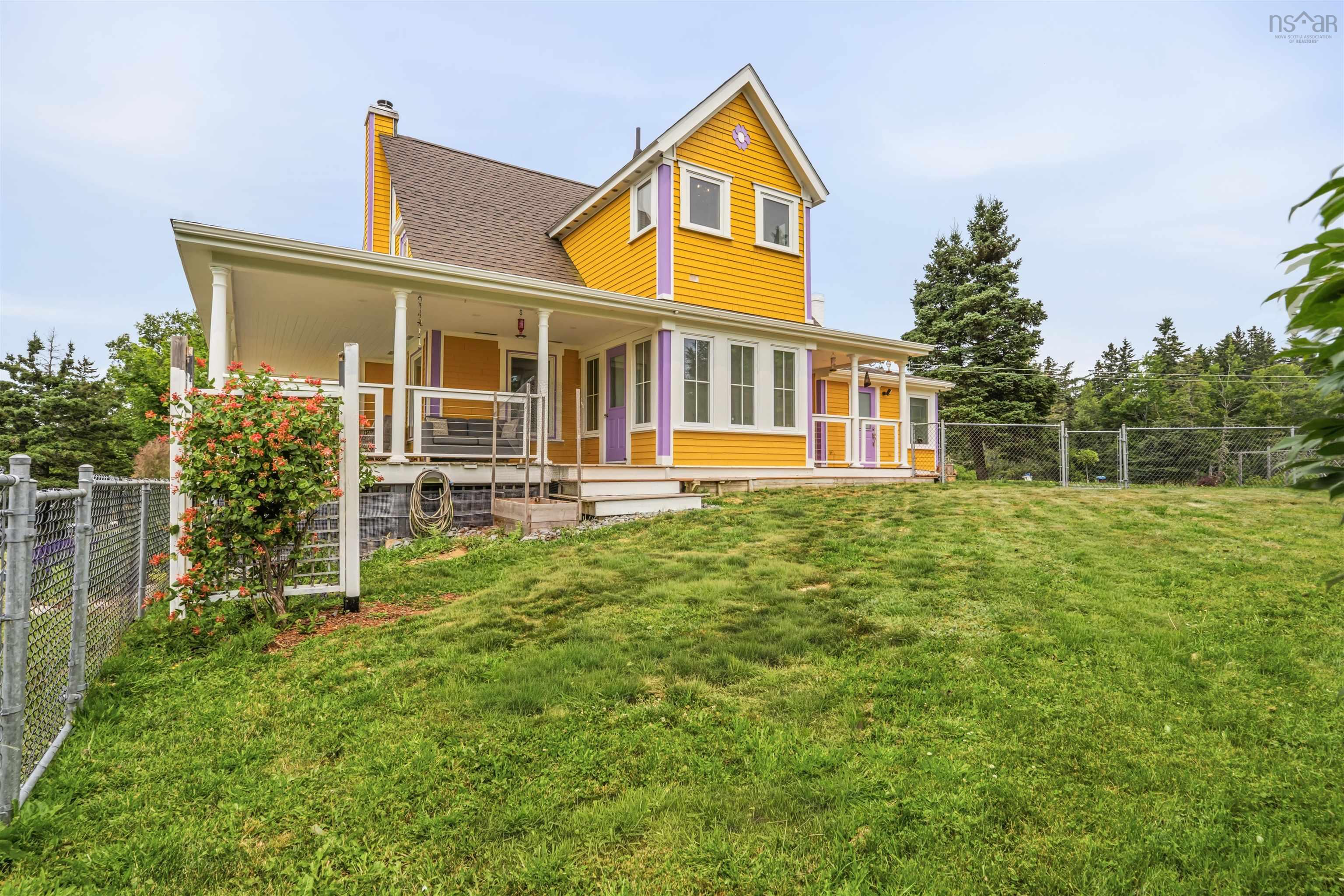 $699,000.00: 1127 Feltzen South Road, Feltzen South