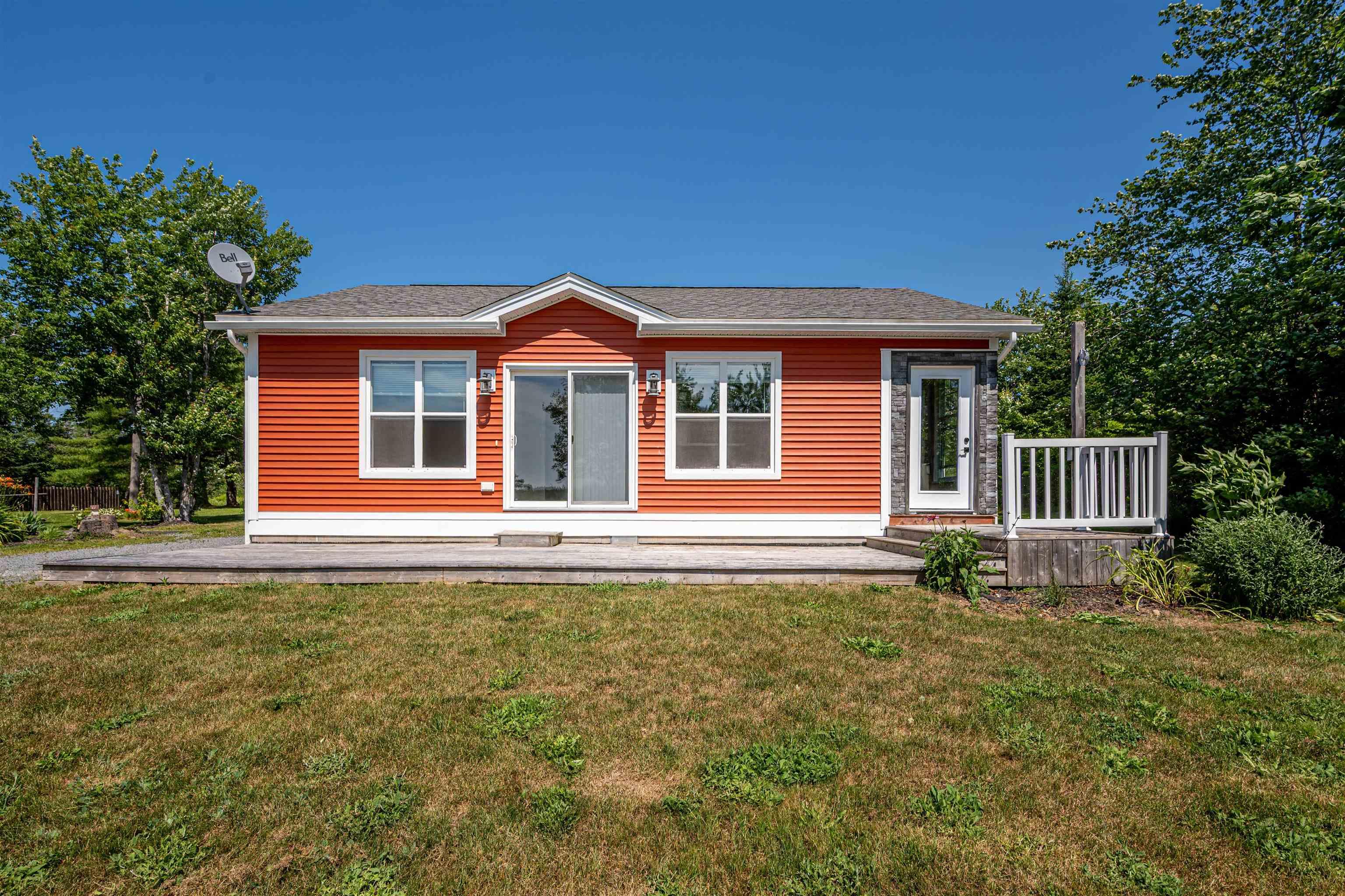 $599,000.00: 60 Long Lake Road, East Uniacke