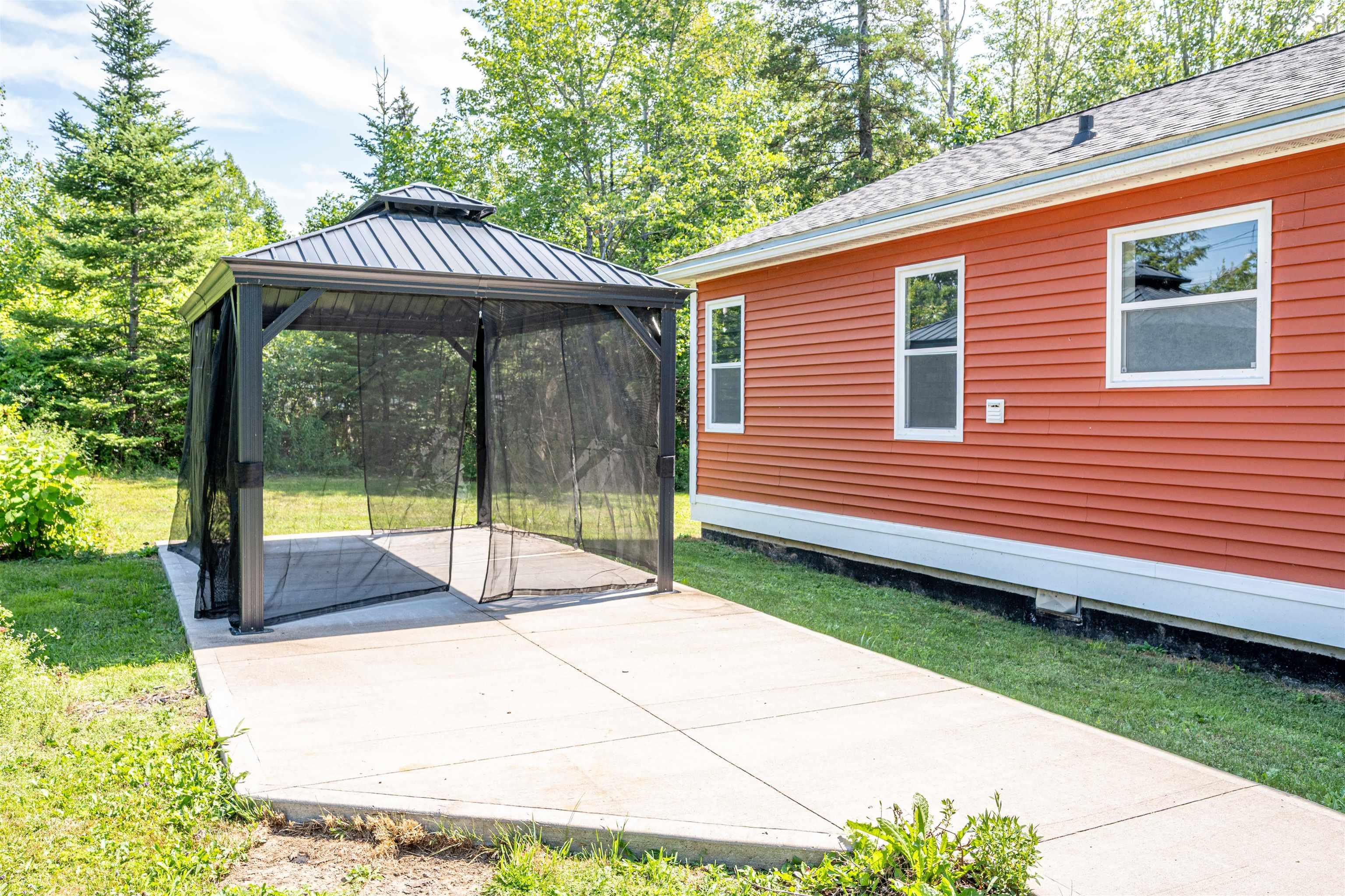 $599,000.00: 60 Long Lake Road, East Uniacke