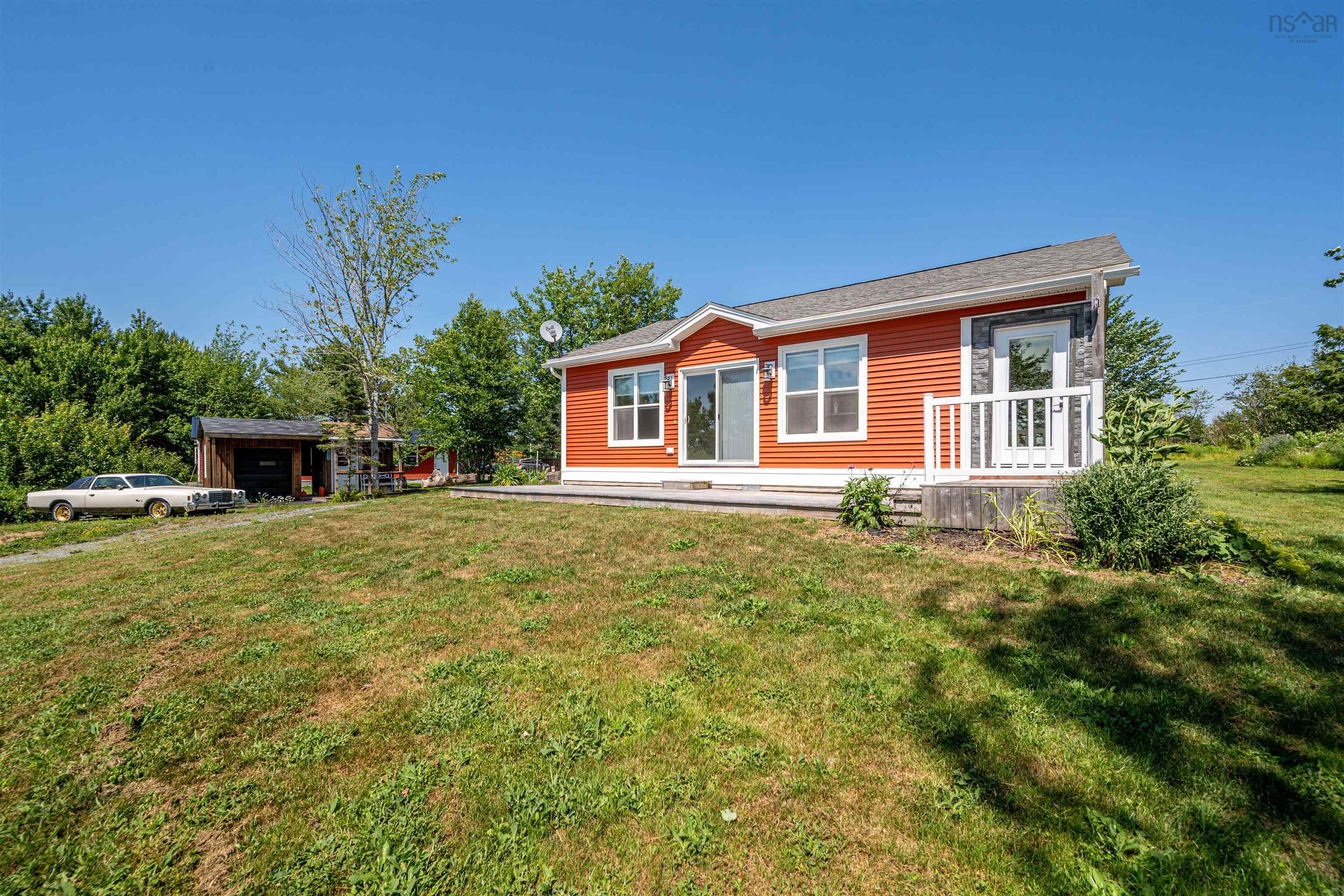 $599,000.00: 60 Long Lake Road, East Uniacke