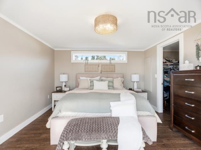 $549,900.00: 1031 West Bay Road, West Bay