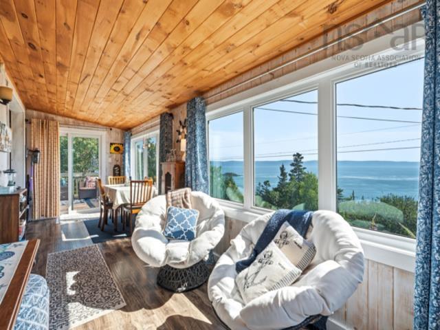$549,900.00: 1031 West Bay Road, West Bay