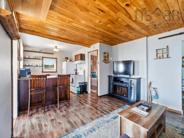 $549,900.00: 1031 West Bay Road, West Bay