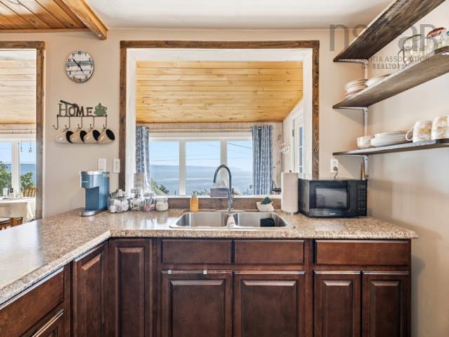 $549,900.00: 1031 West Bay Road, West Bay