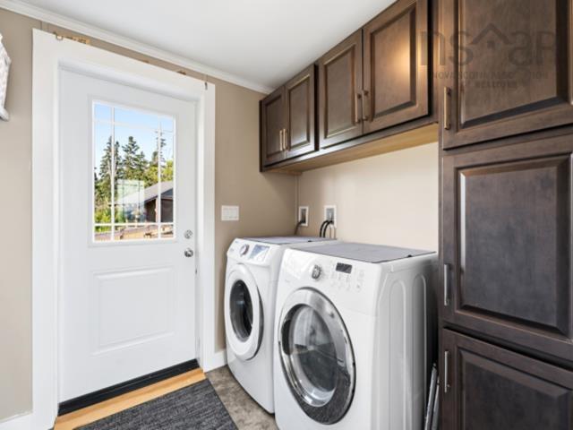 $549,900.00: 1031 West Bay Road, West Bay