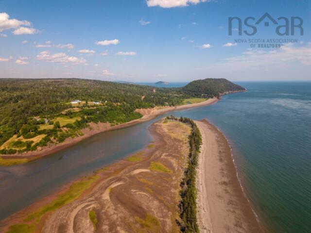 $549,900.00: 1031 West Bay Road, West Bay