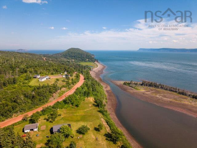 $549,900.00: 1031 West Bay Road, West Bay