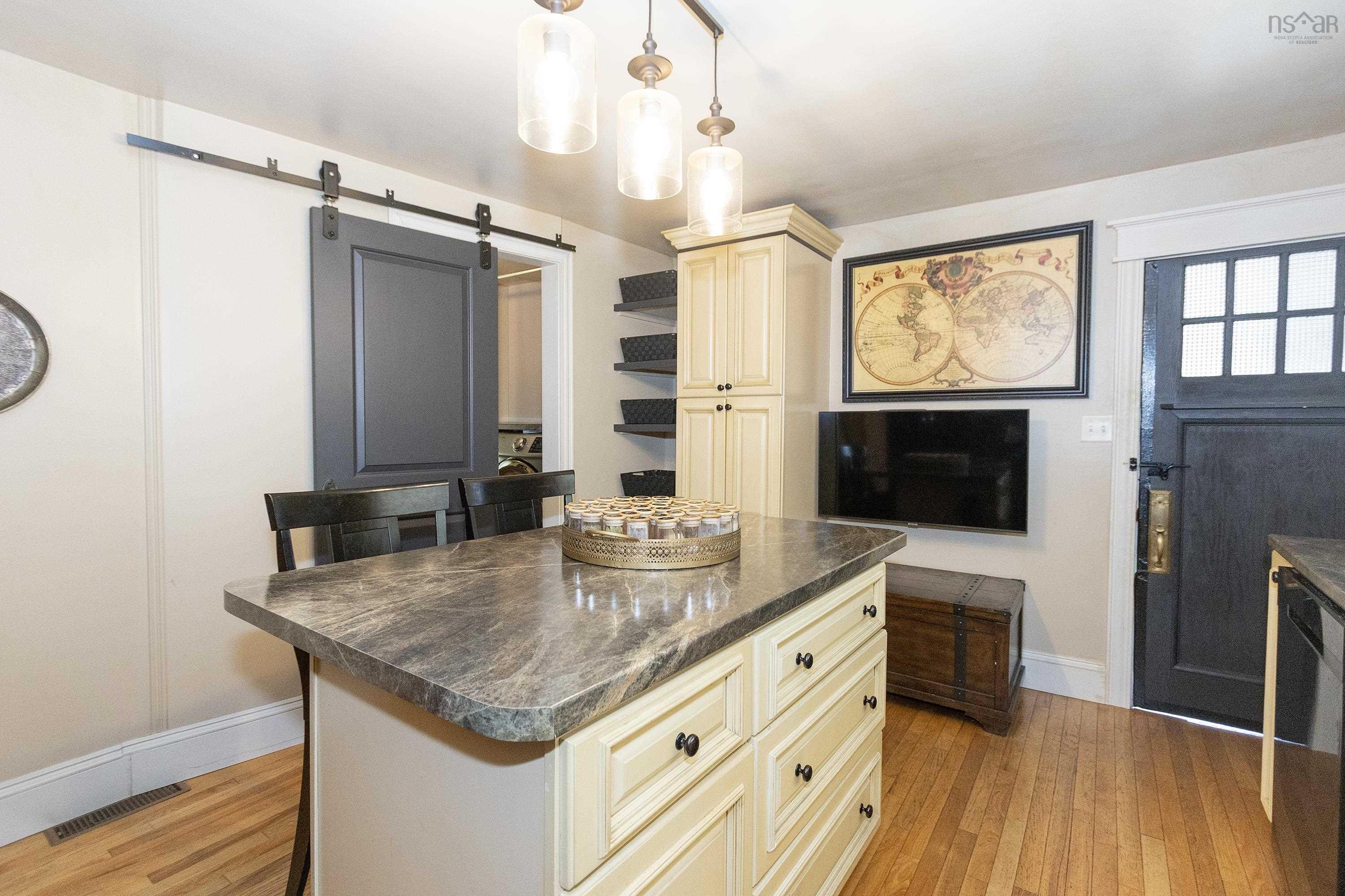 $399,900.00: 20 Regent Street, Amherst