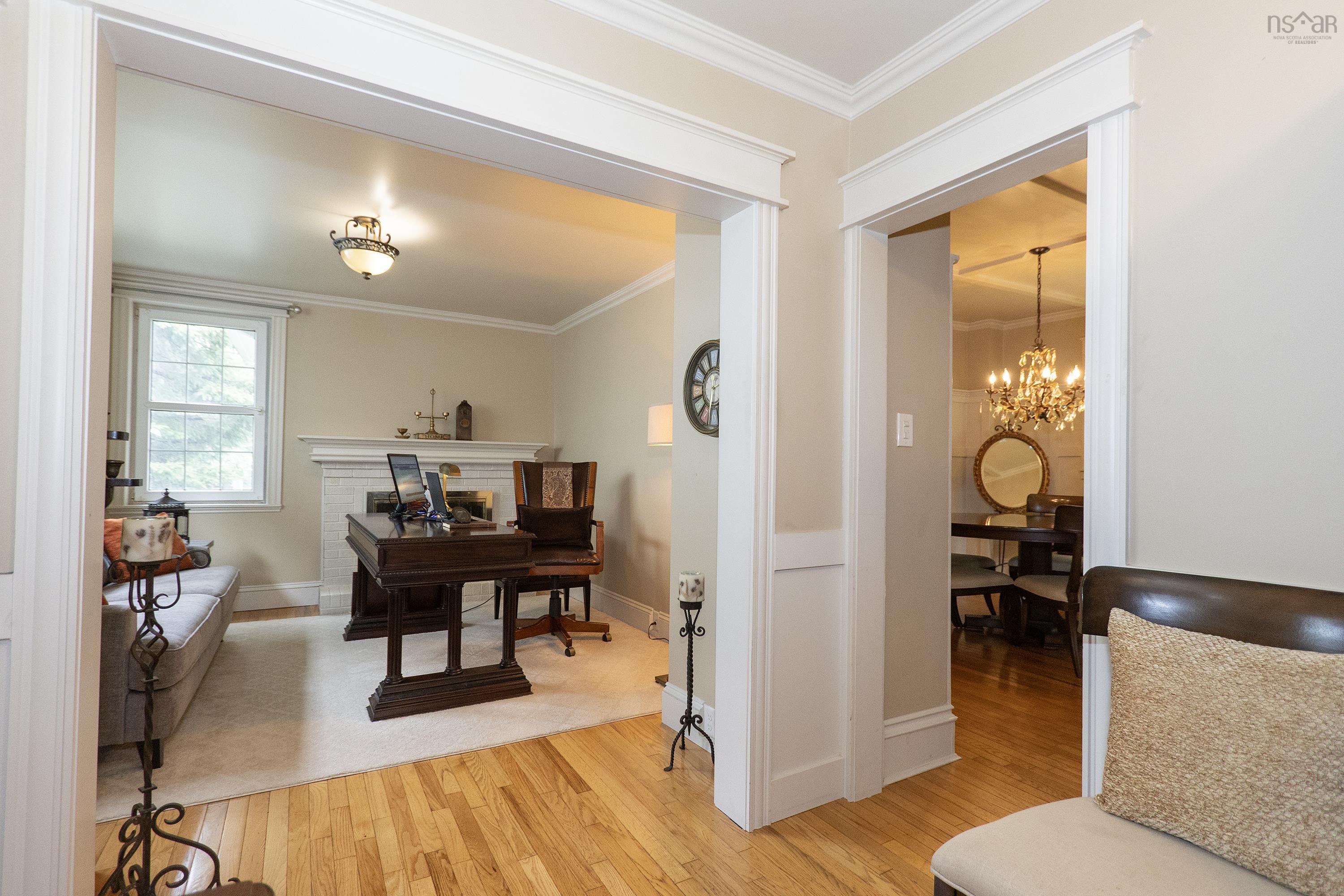 $399,900.00: 20 Regent Street, Amherst