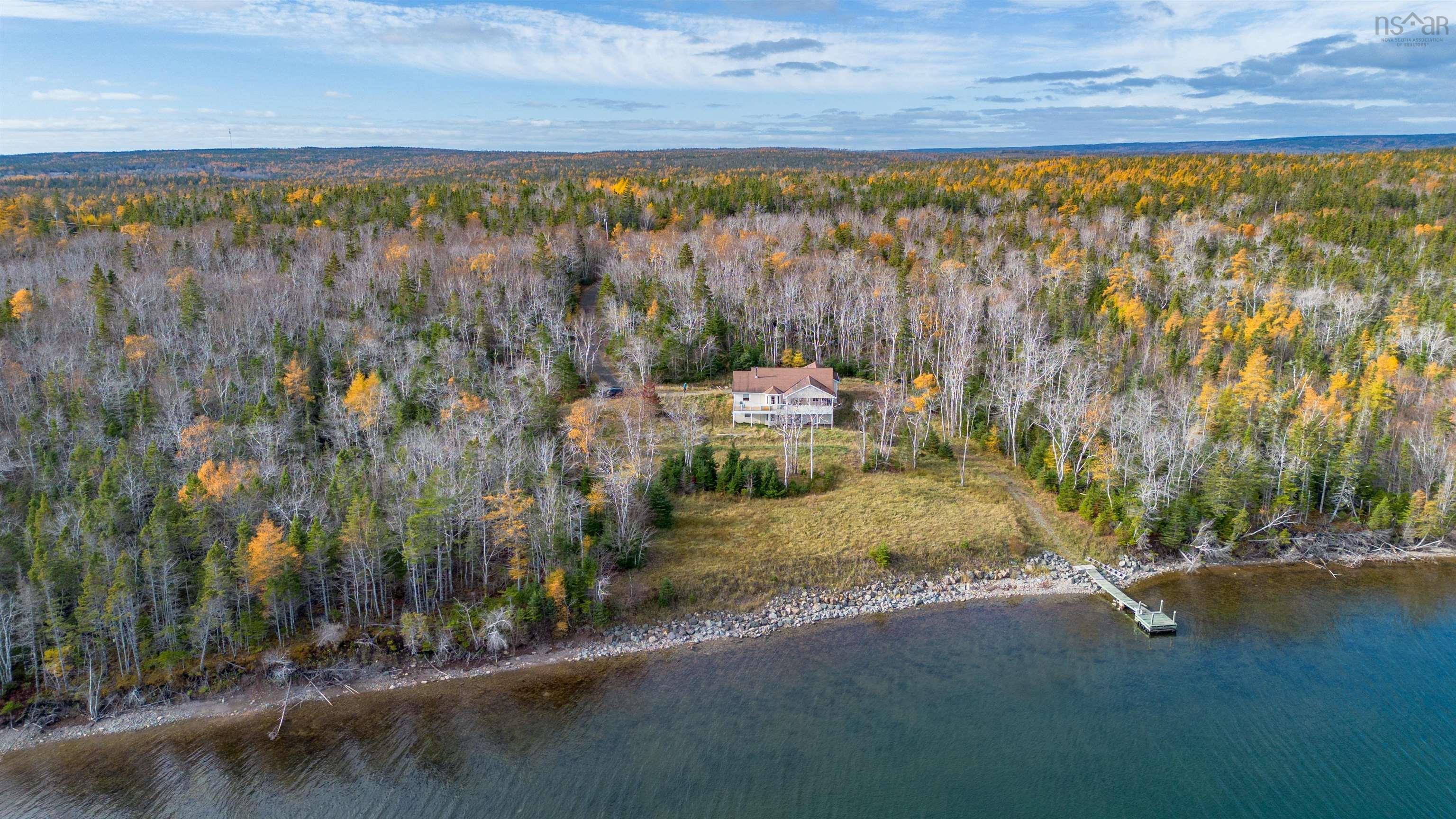 $499,000.00: 225 Maple Drive Drive, Cape George