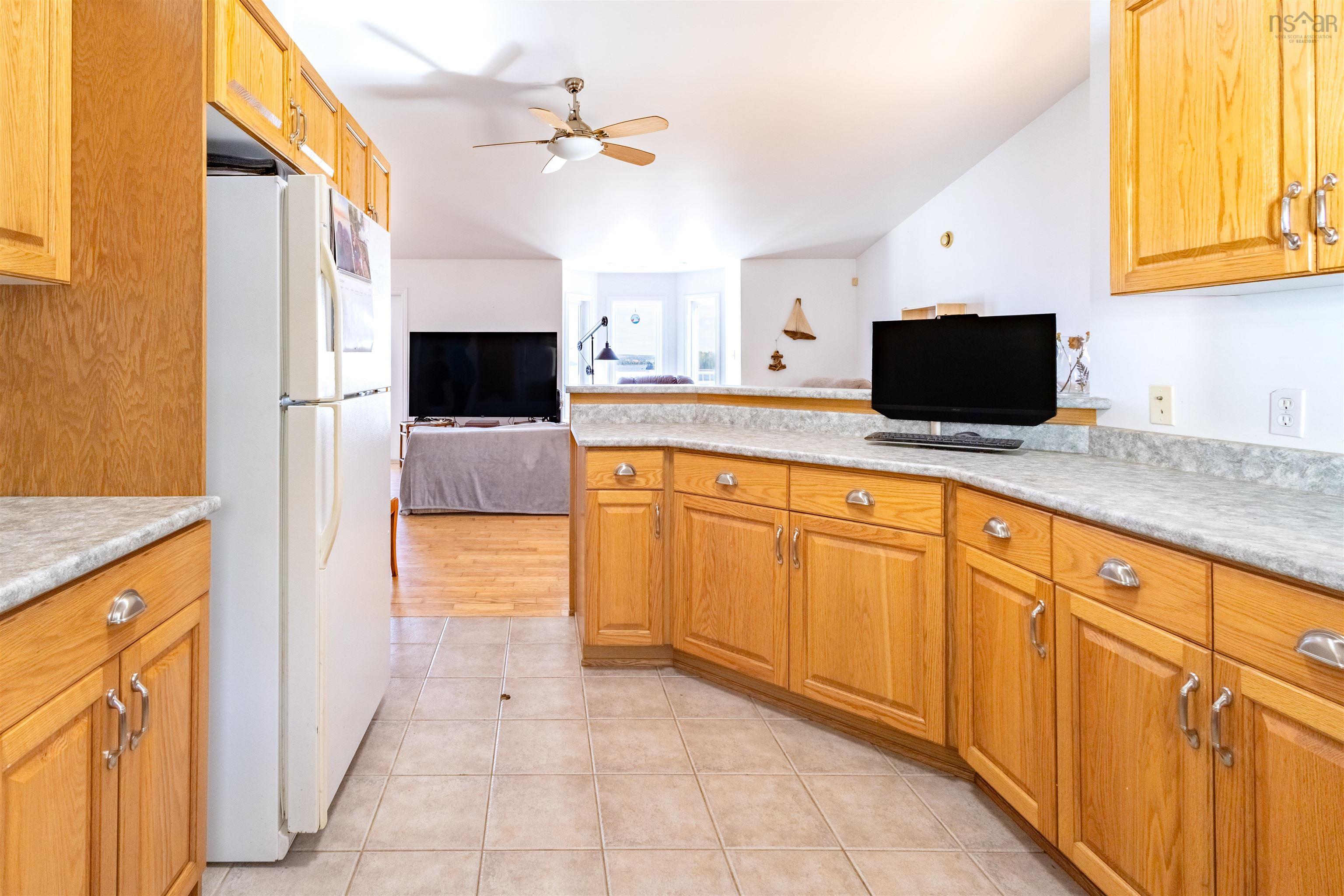 $499,000.00: 225 Maple Drive Drive, Cape George