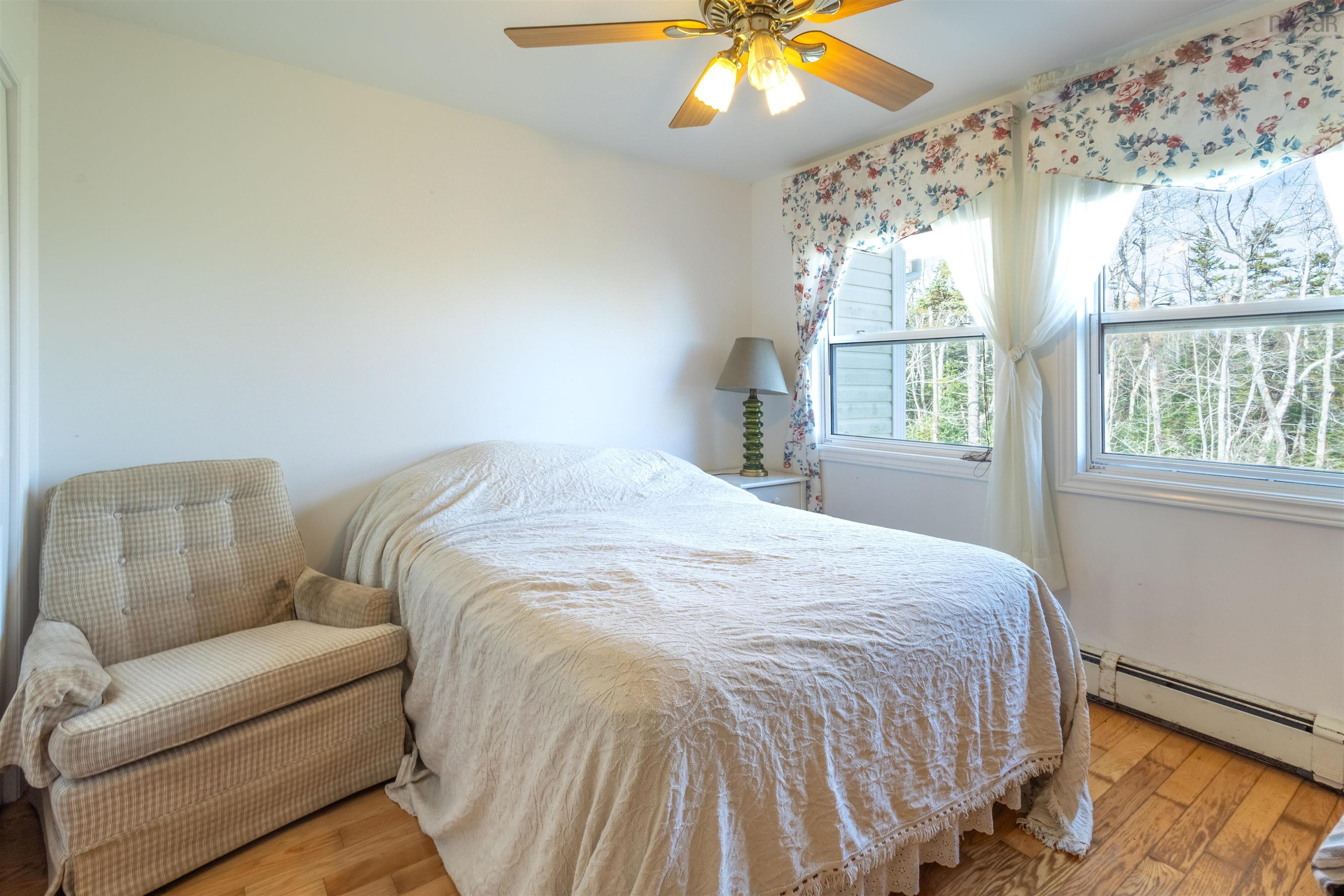 $499,000.00: 225 Maple Drive Drive, Cape George