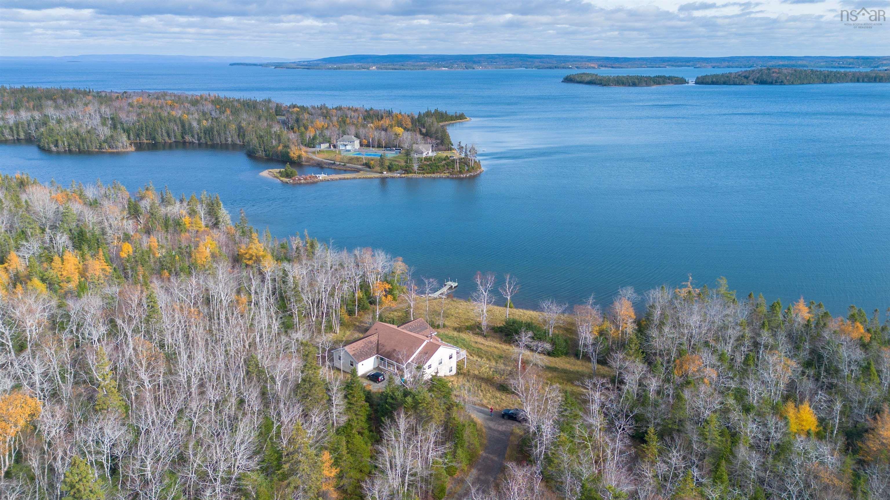 $499,000.00: 225 Maple Drive Drive, Cape George