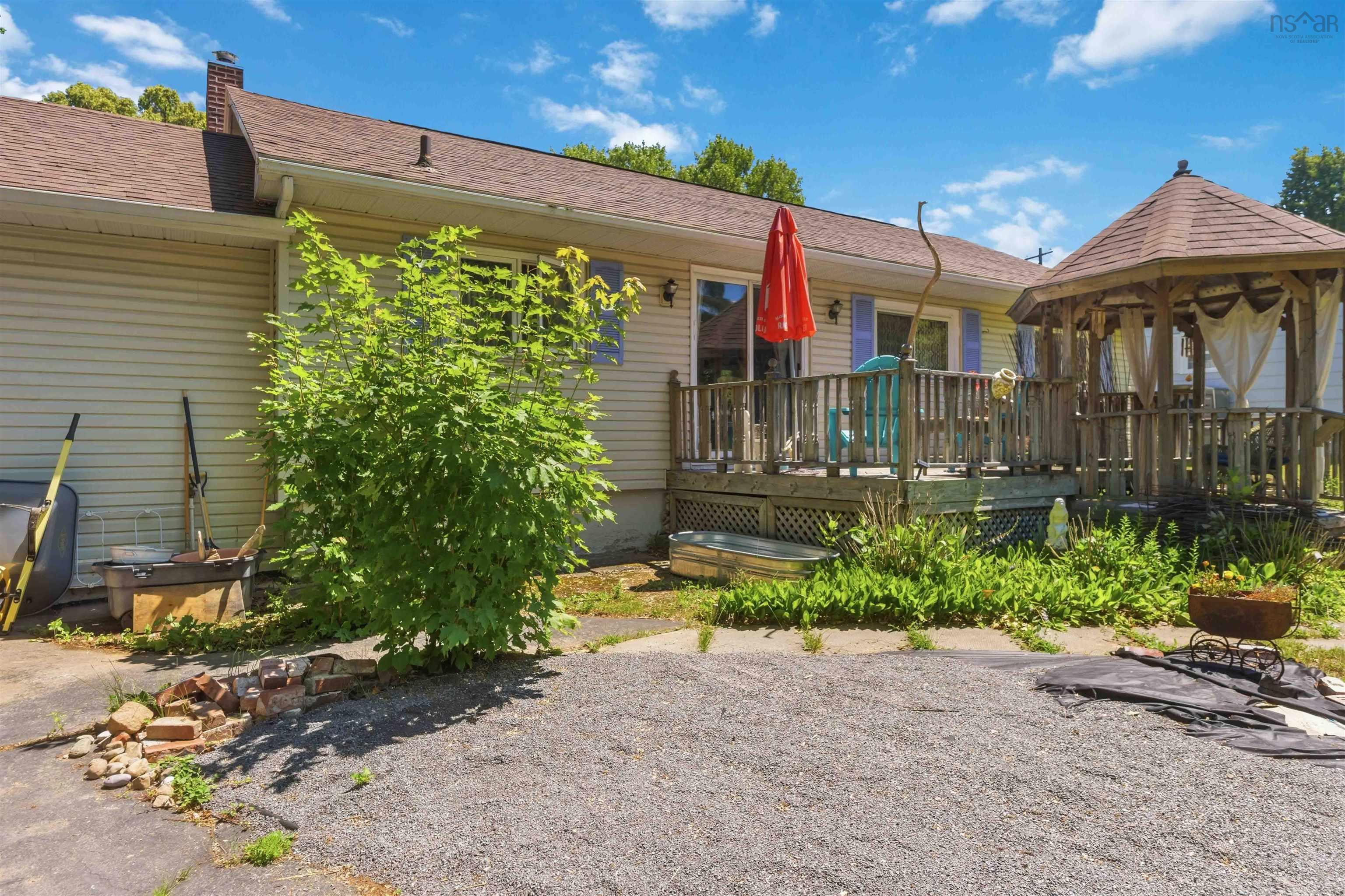 $379,000.00: 46 Campbell Avenue, Windsor