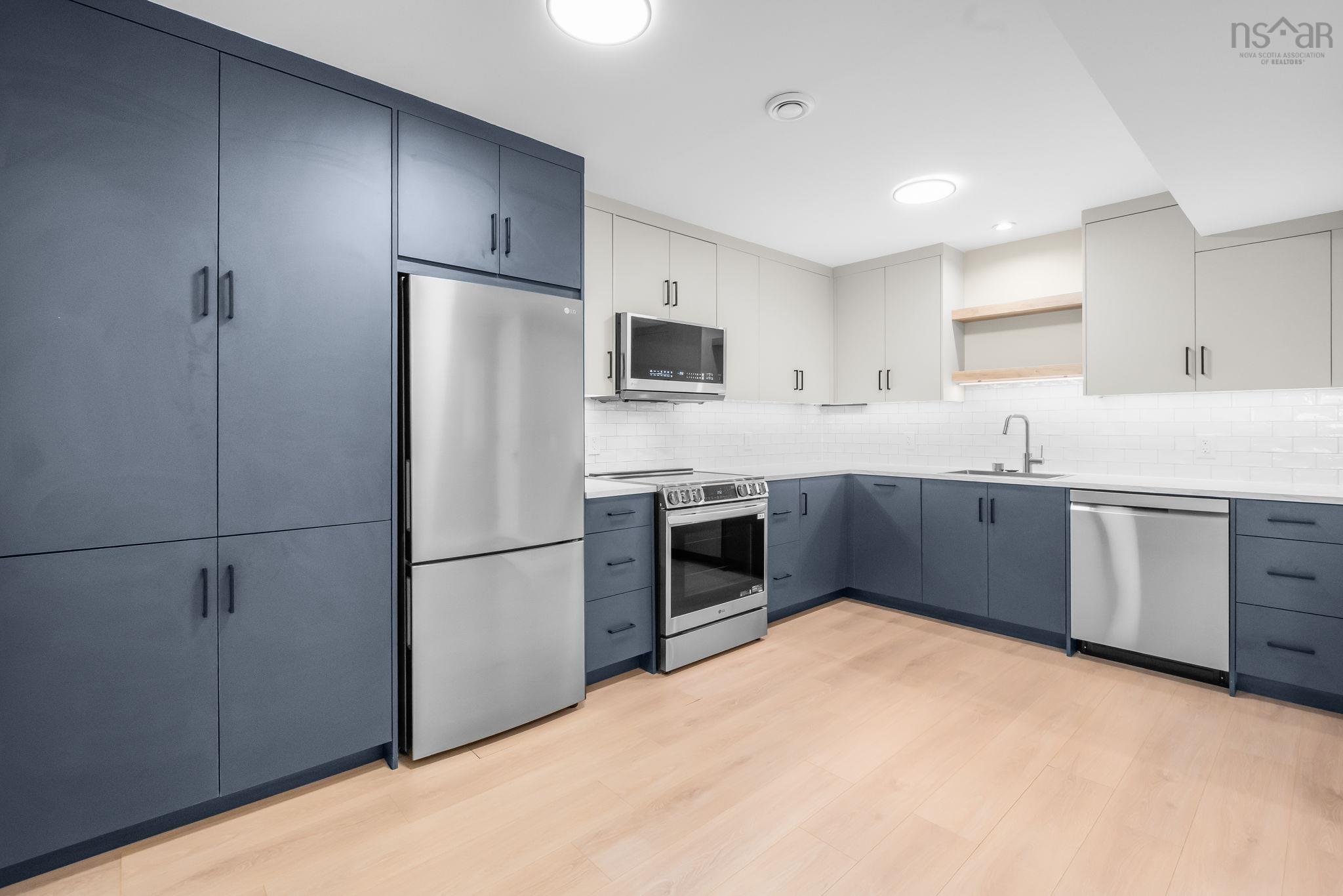 $724,900.00: 91 Honeygold Drive, Halifax