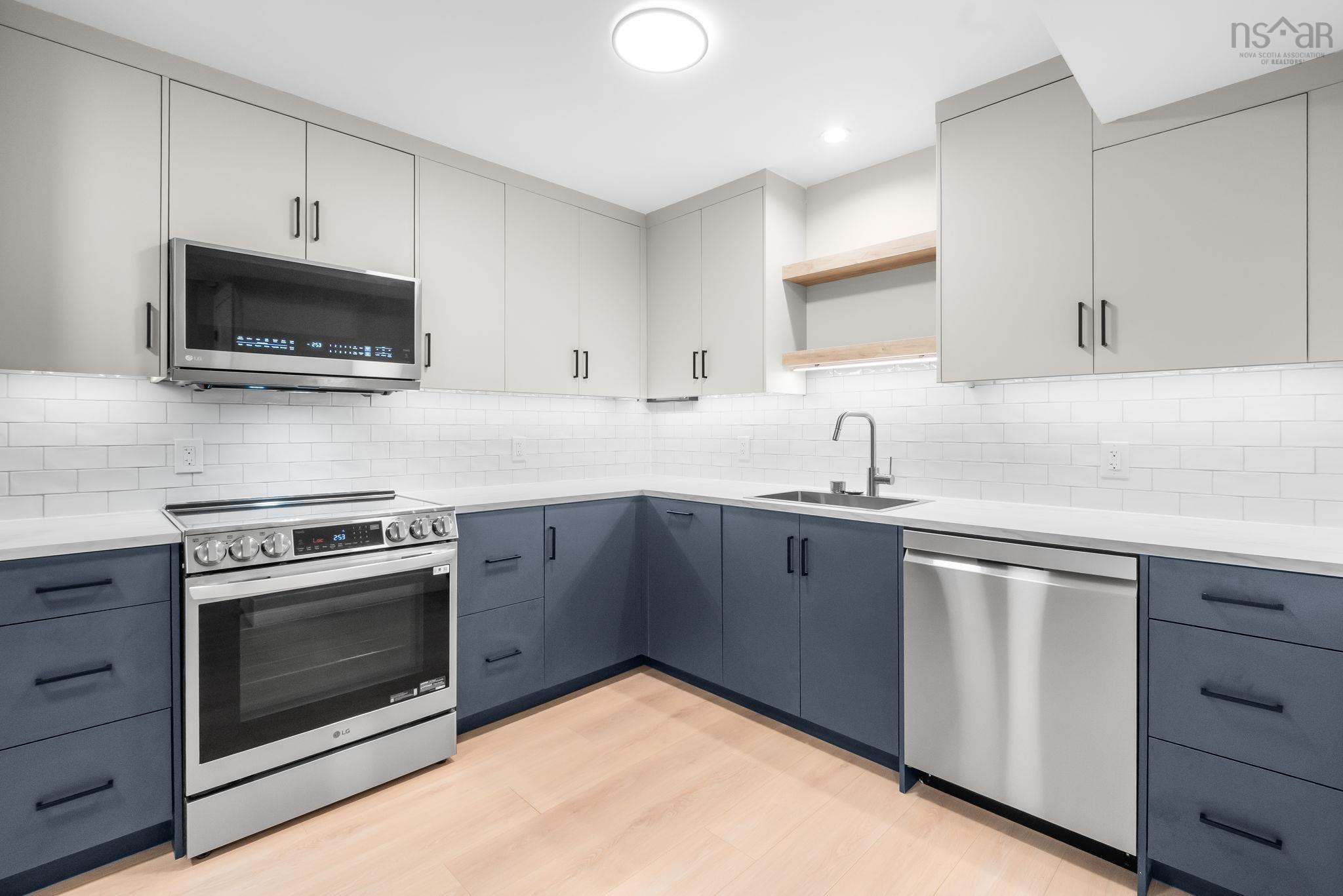 $724,900.00: 91 Honeygold Drive, Halifax