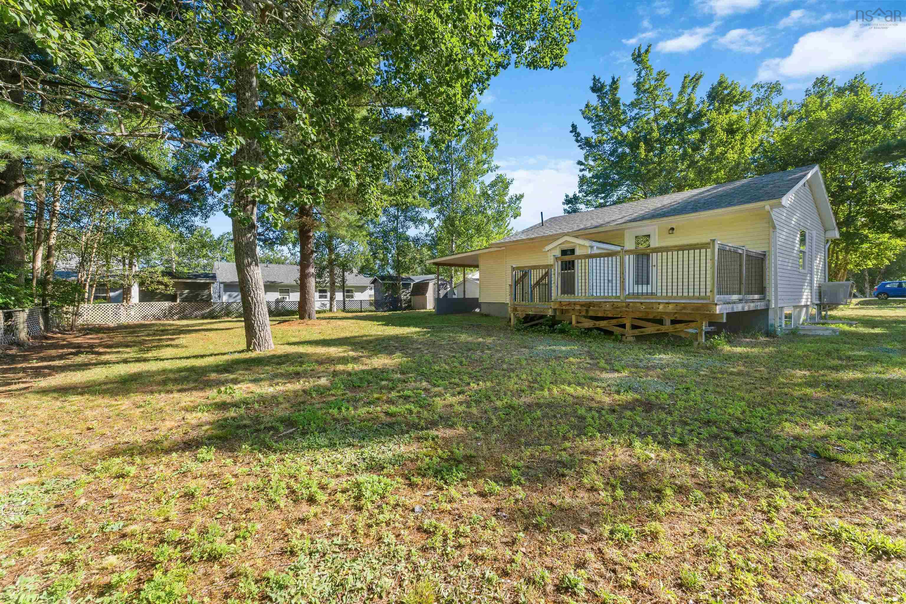 $374,500.00: 1003 Glasgow Avenue, Greenwood