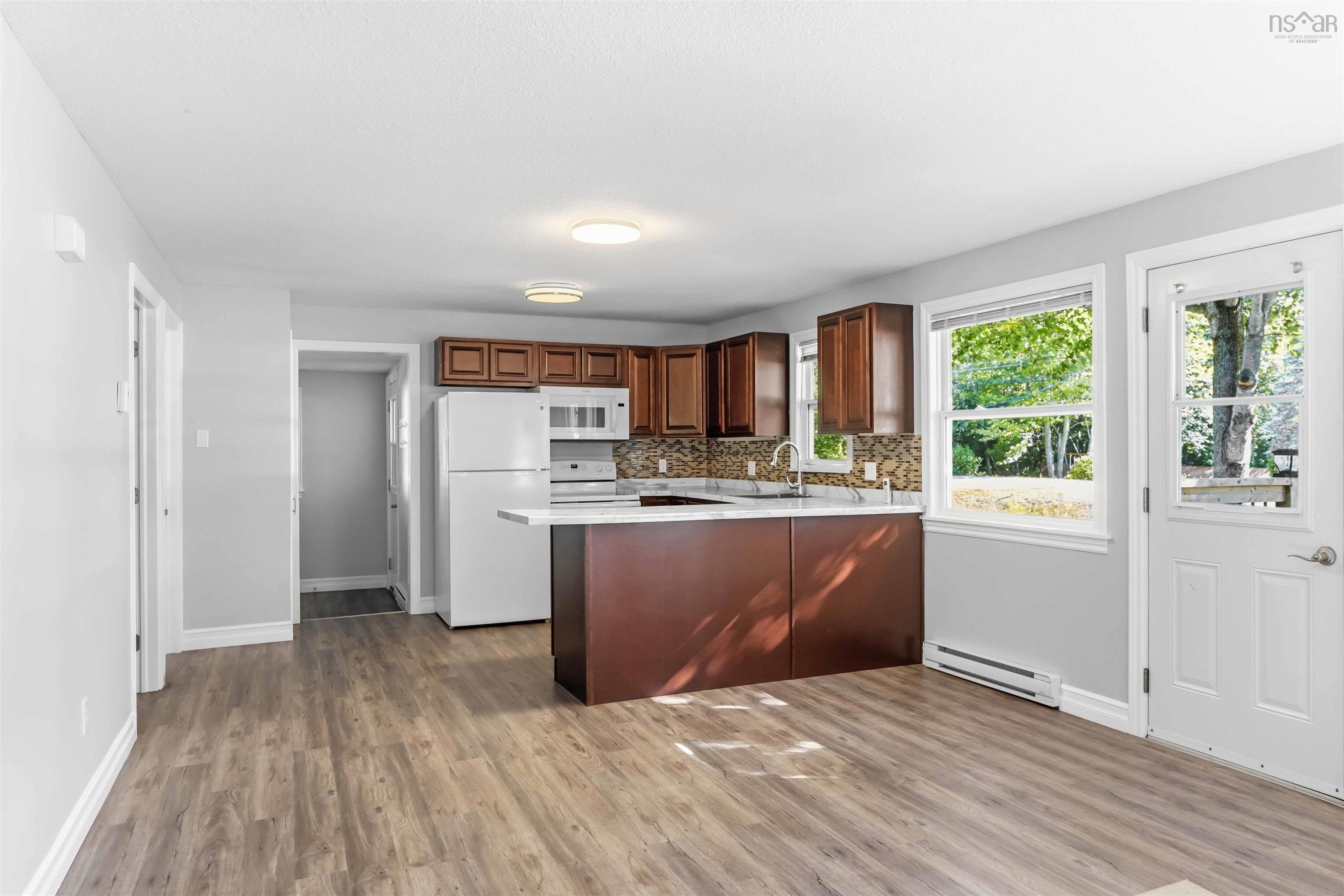 $374,500.00: 1003 Glasgow Avenue, Greenwood