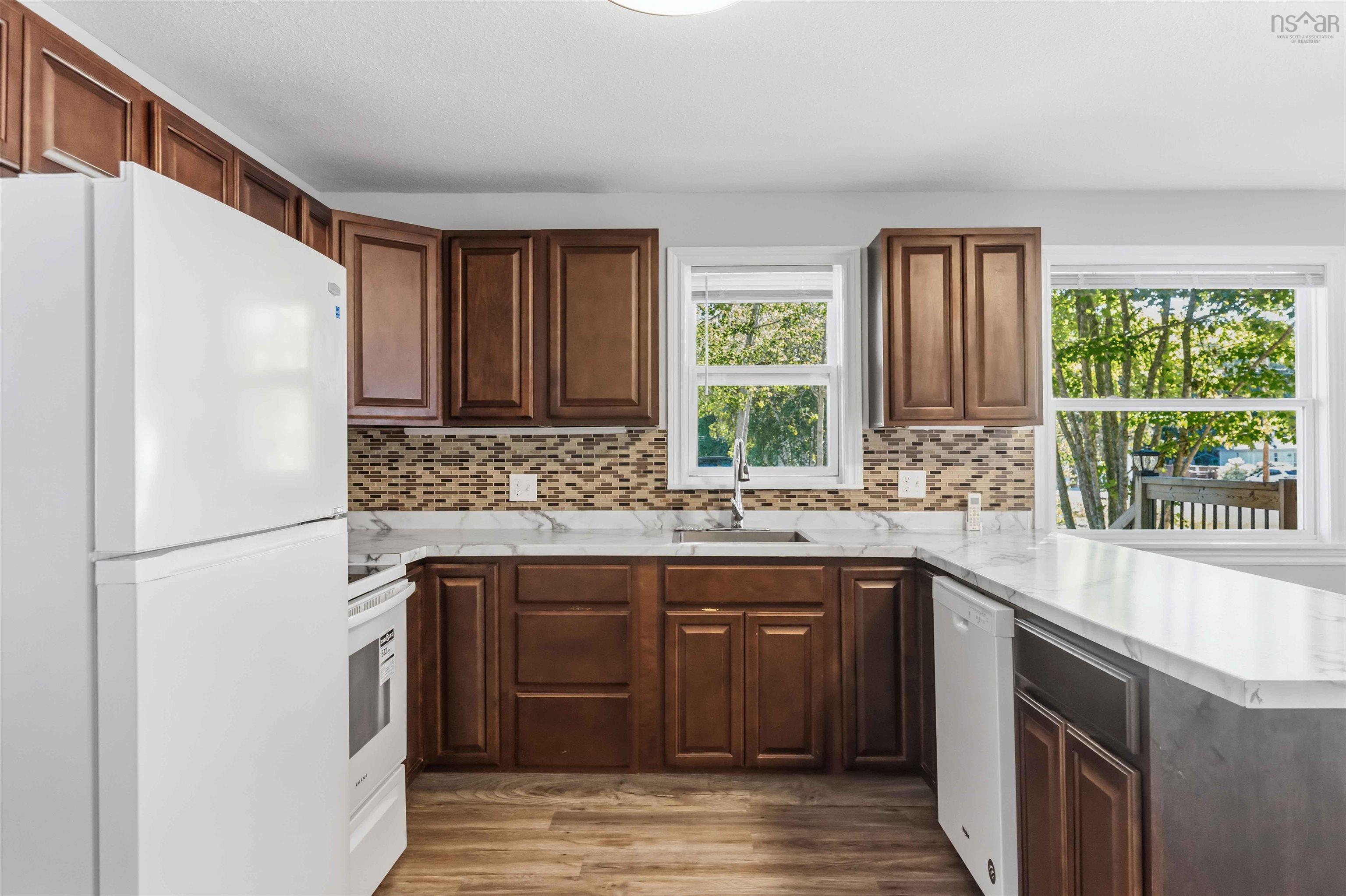 $374,500.00: 1003 Glasgow Avenue, Greenwood