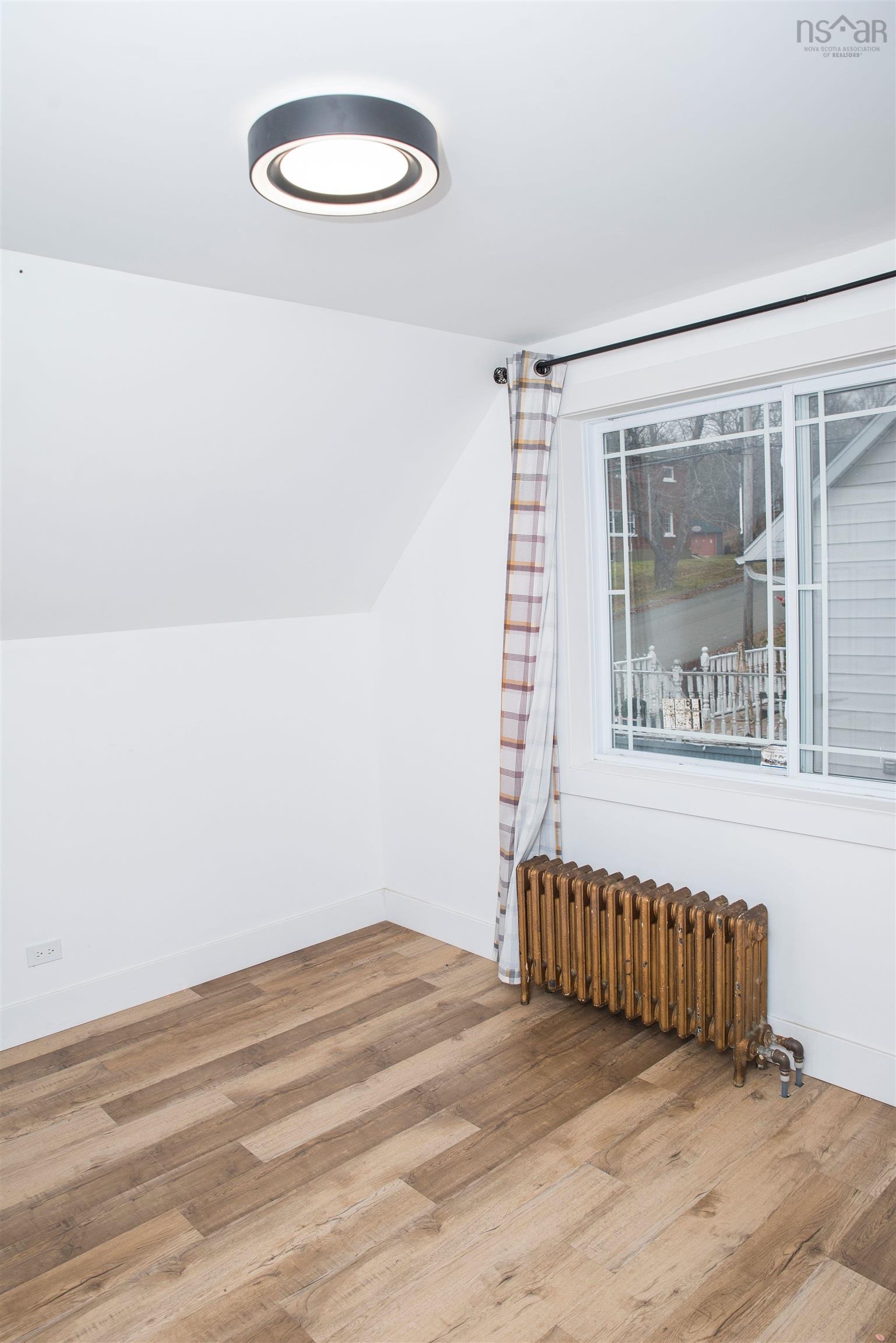 $269,900.00: 12 LYNCH, Sydney River