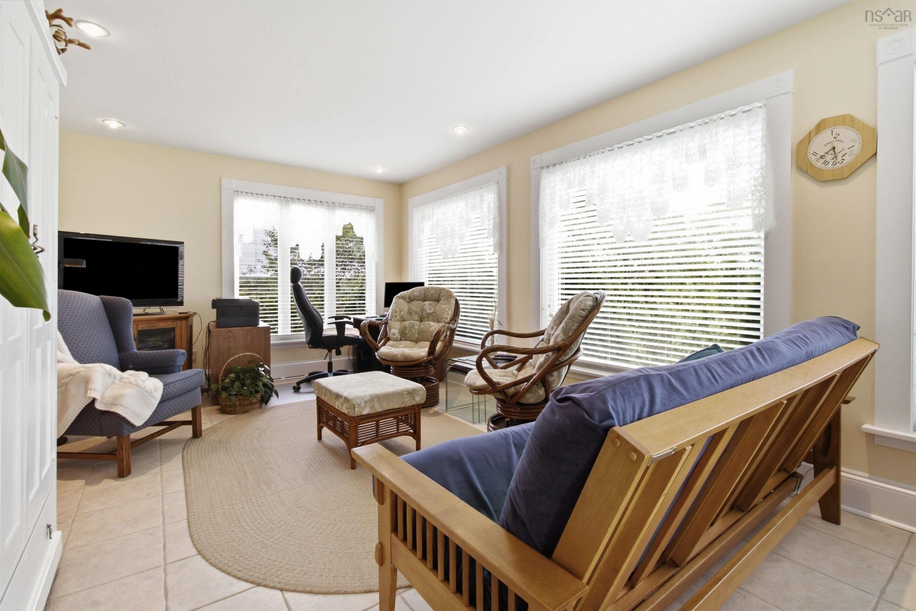 $999,900.00: 5773 Stellarton Trafalgar Road, Stellarton