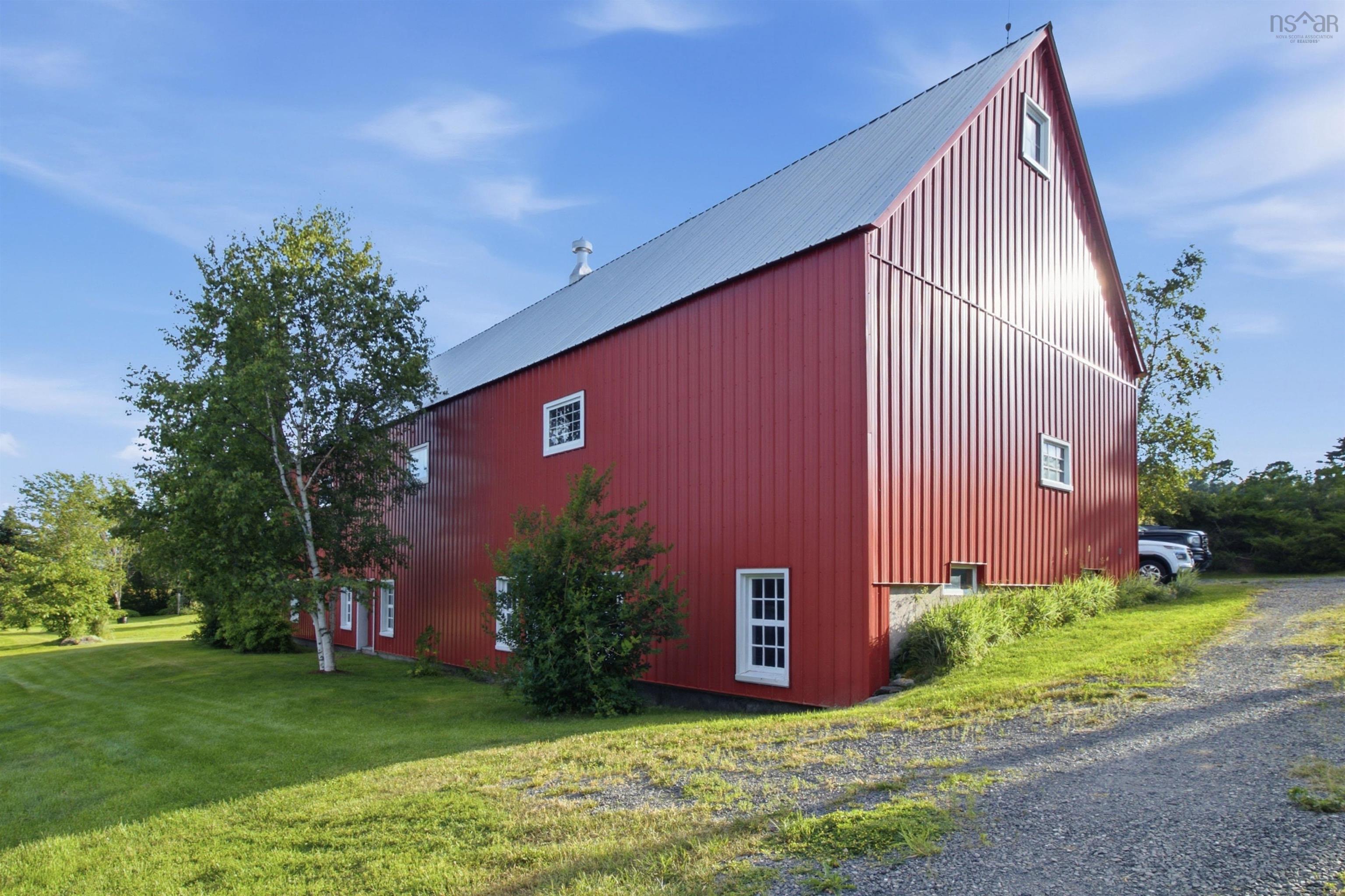 $999,900.00: 5773 Stellarton Trafalgar Road, Stellarton