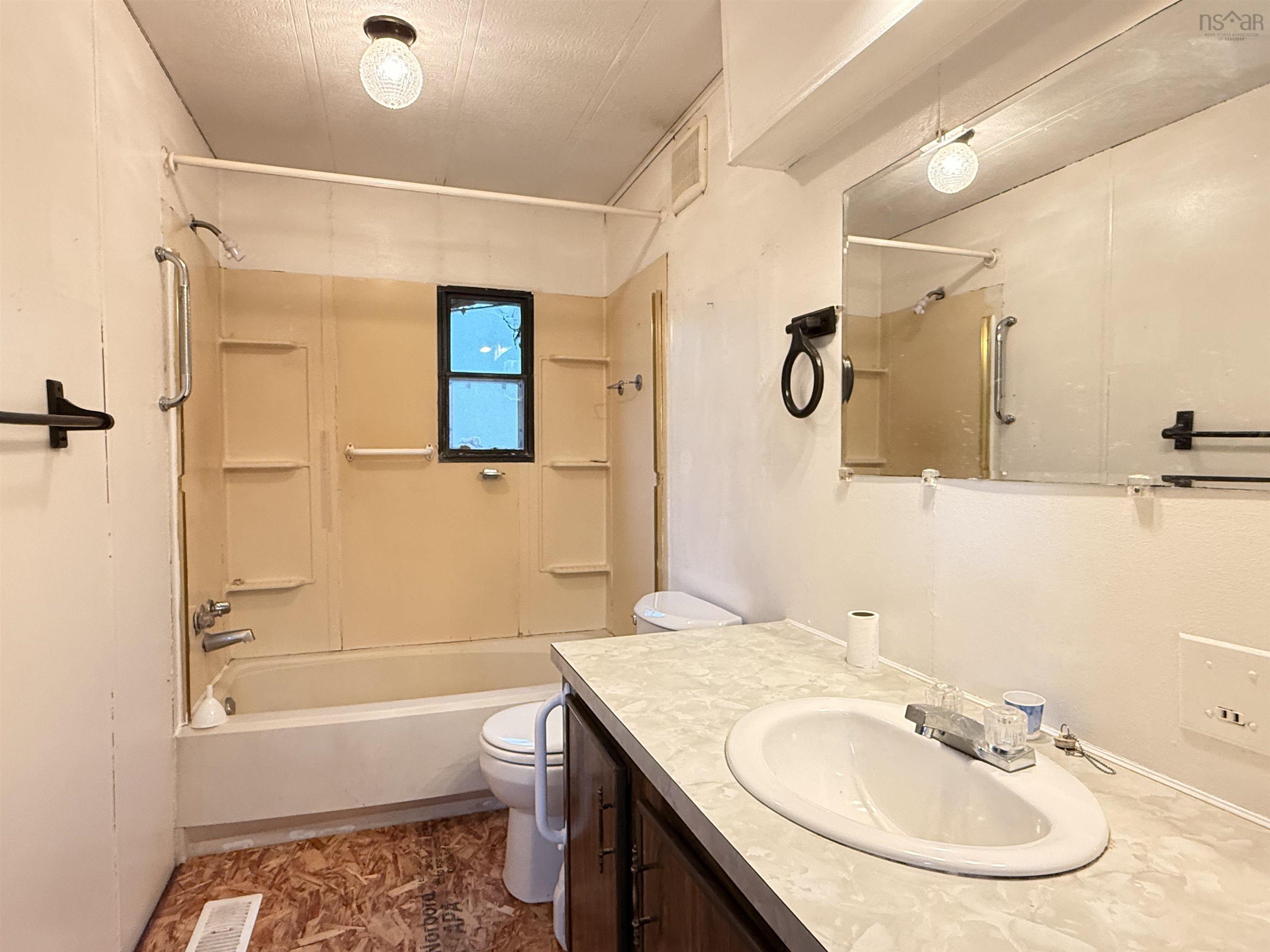 $64,000.00: 28 Bayview Road, Bay View
