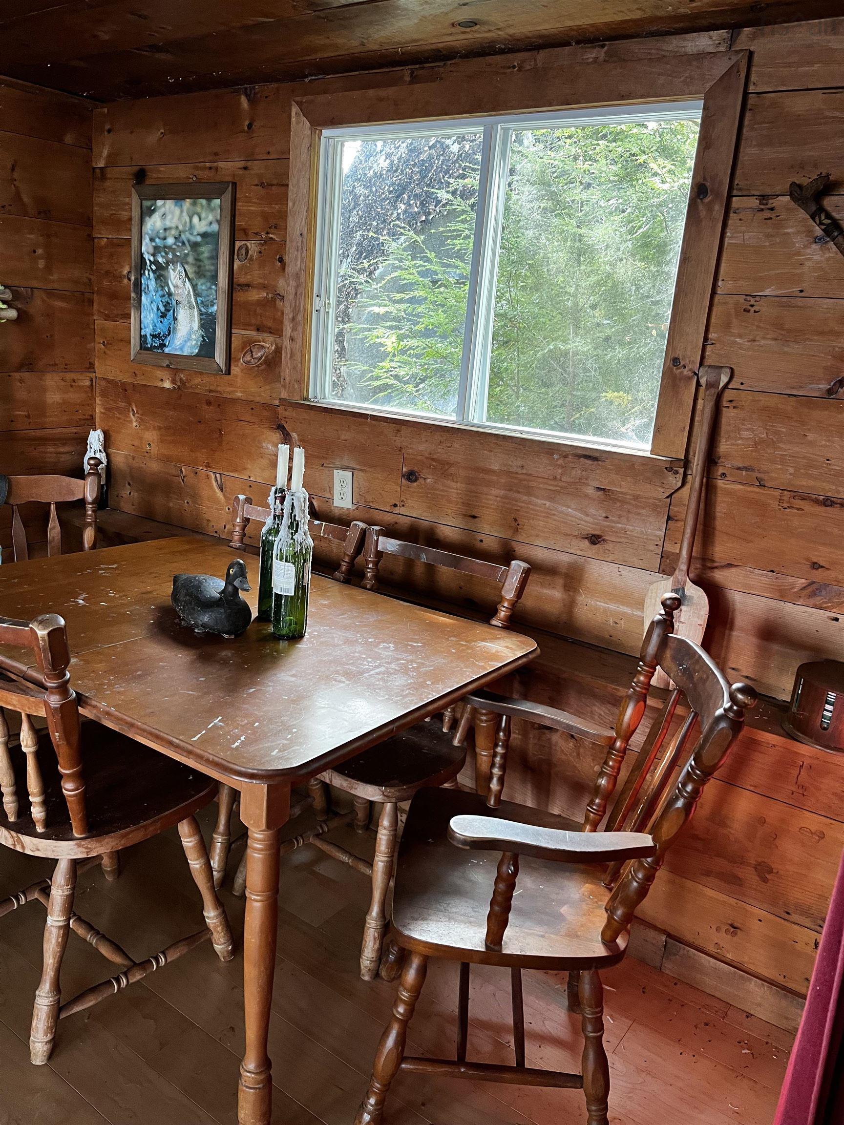 $199,900.00: 1 Beaver Island Road, Milton