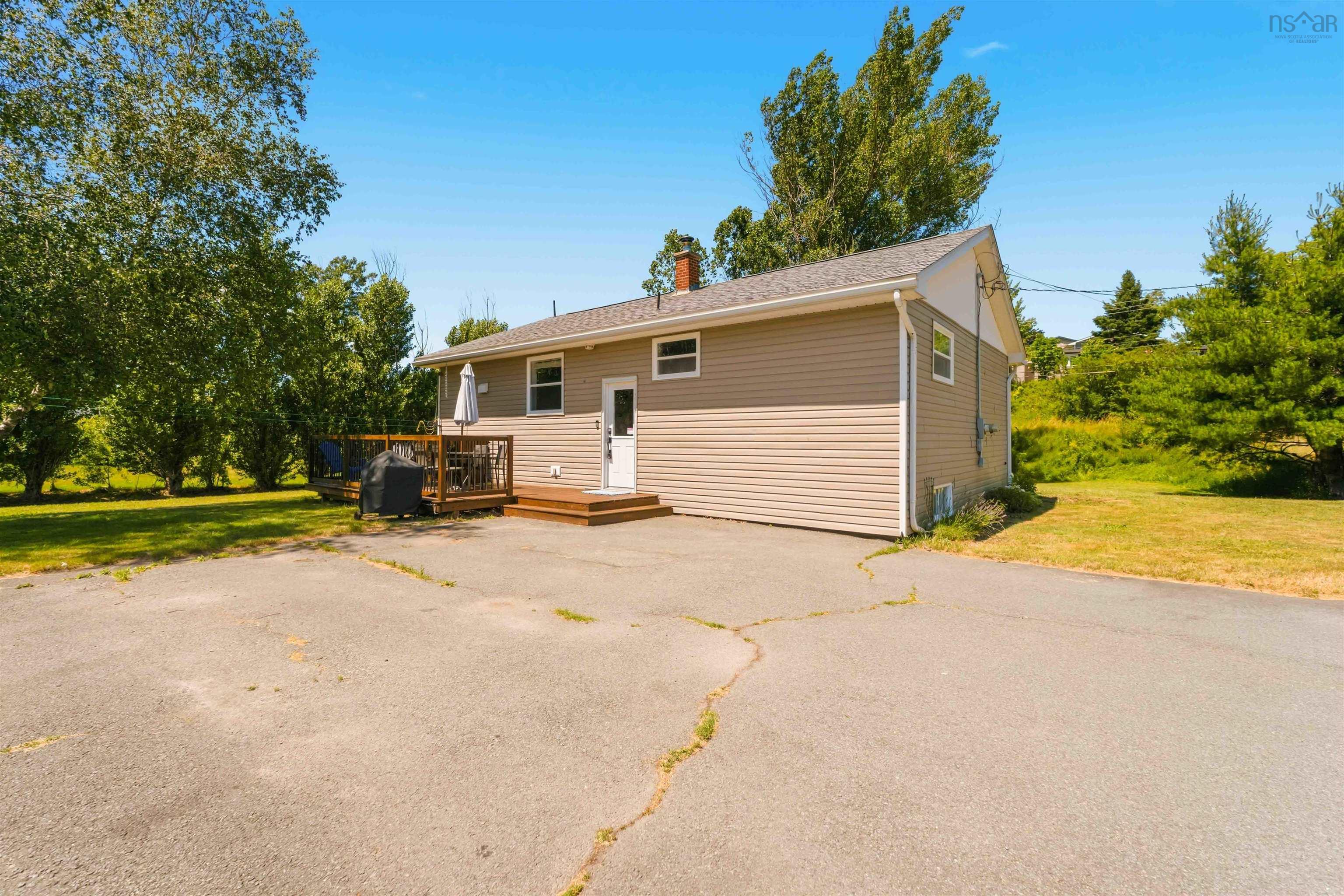 $399,700.00: 702 Windsor Back Road, Three Mile Plains