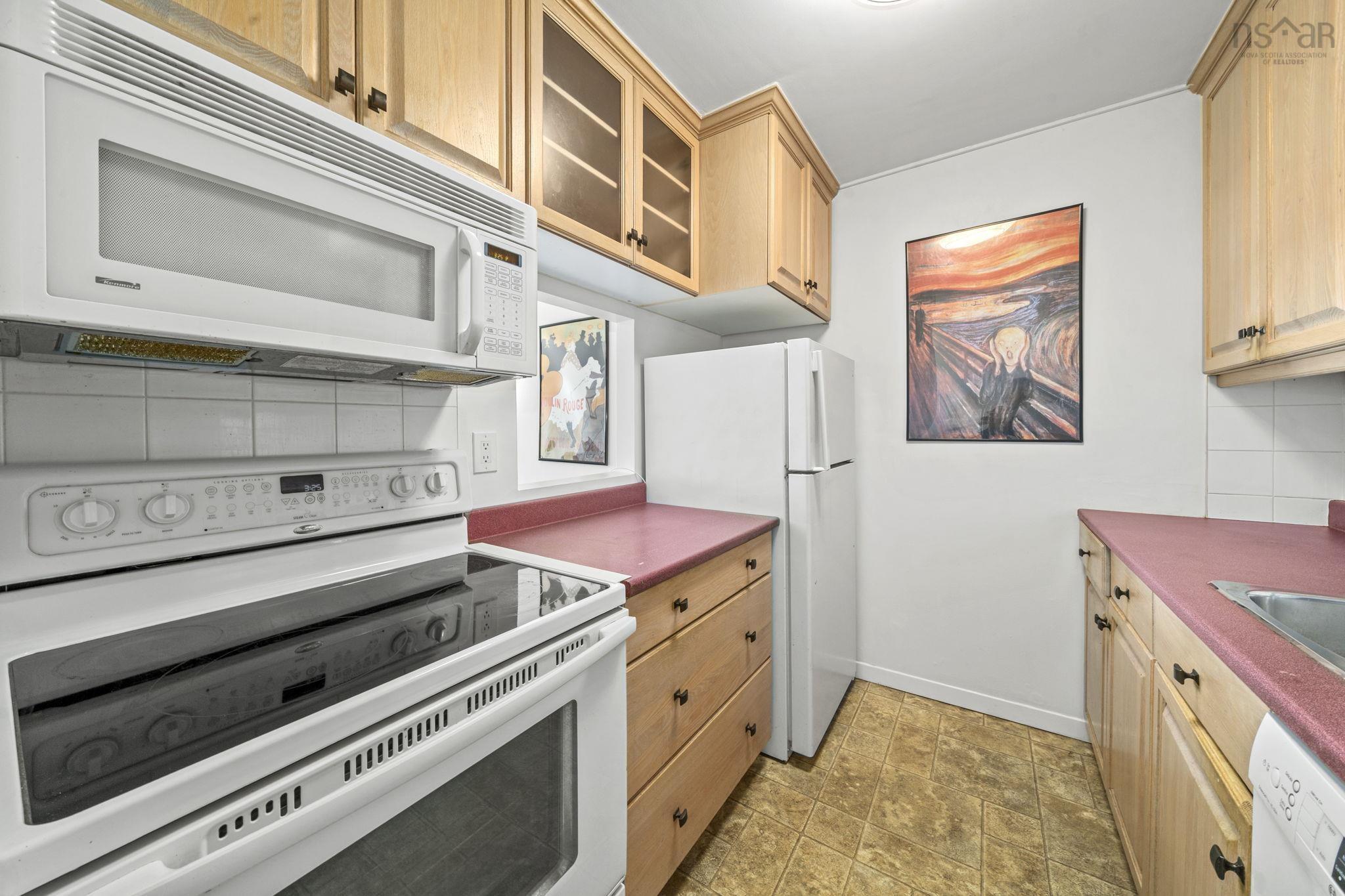 $369,000.00: PH6 5572 North Ridge Road, Halifax