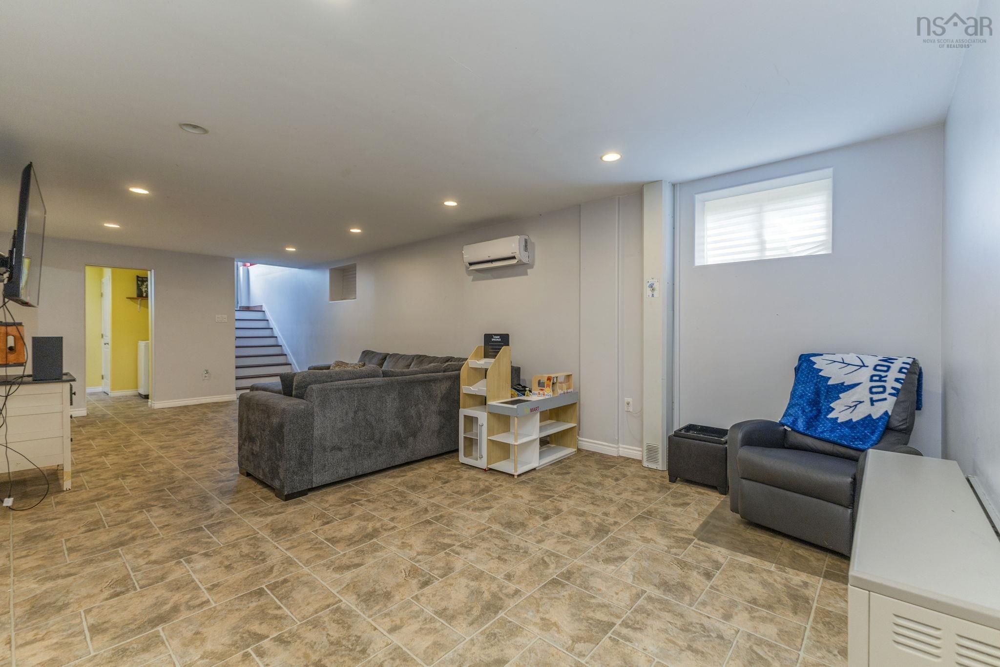 $419,999.00: 1636 Porter