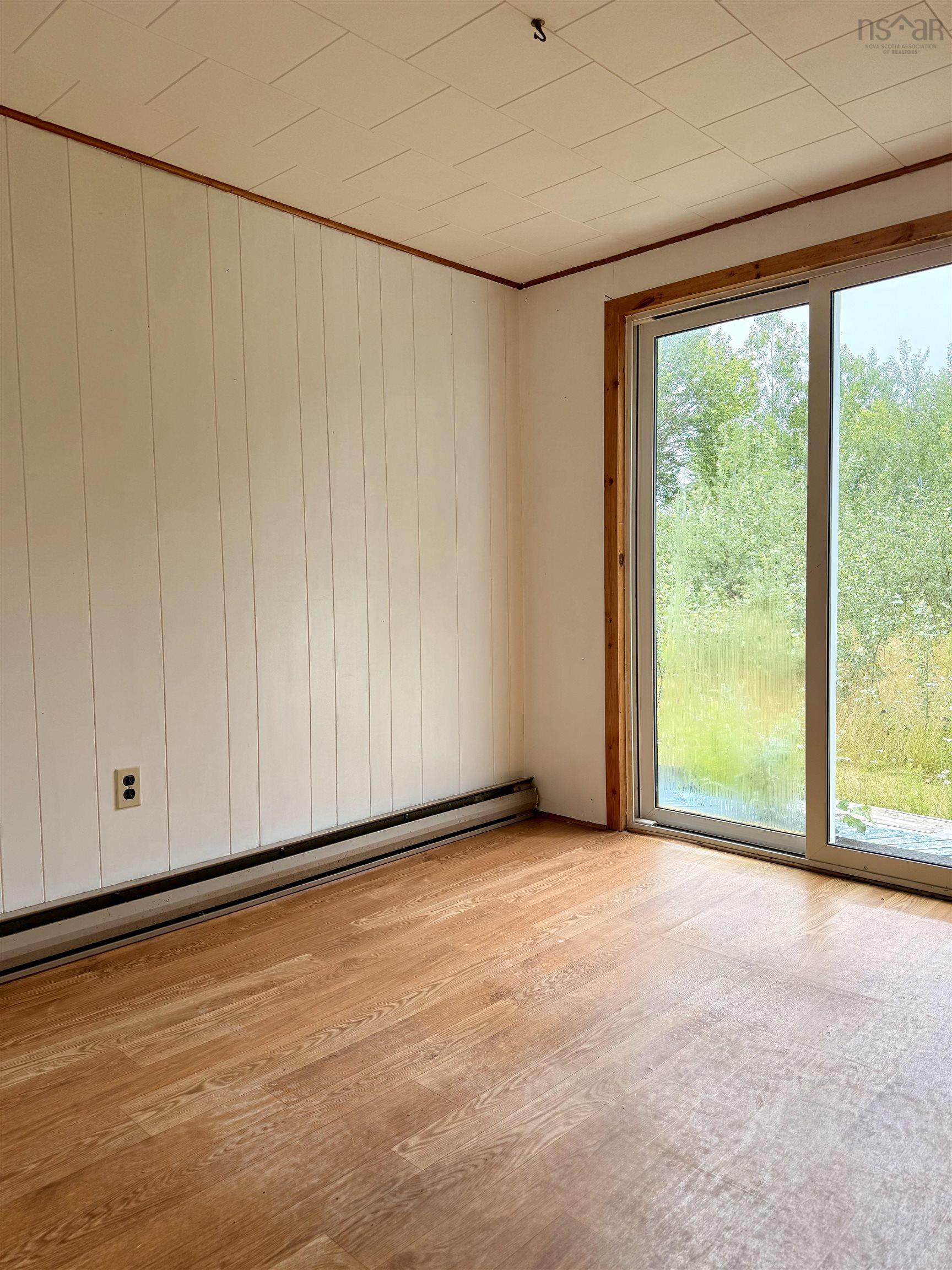 $119,000.00: 4347 203 Highway Highway, East Green Harbour