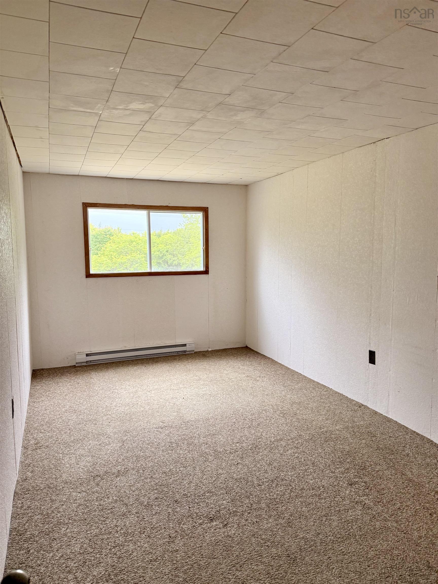 $119,000.00: 4347 203 Highway Highway, East Green Harbour