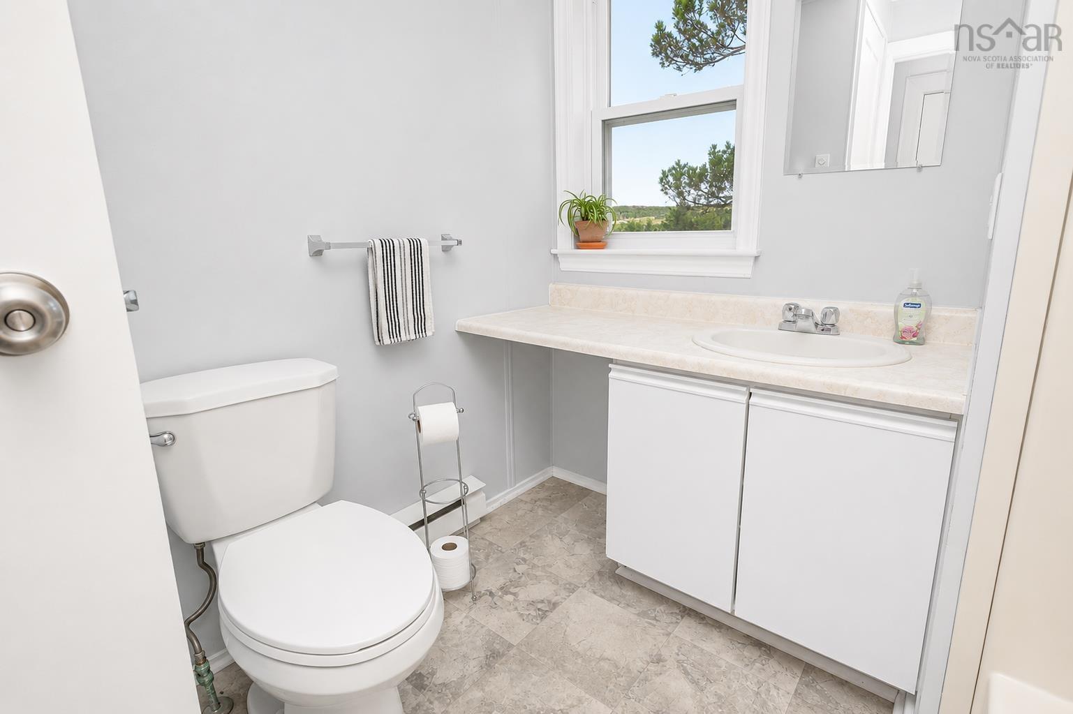$179,900.00: 422 Chapel Road, Northside East Bay