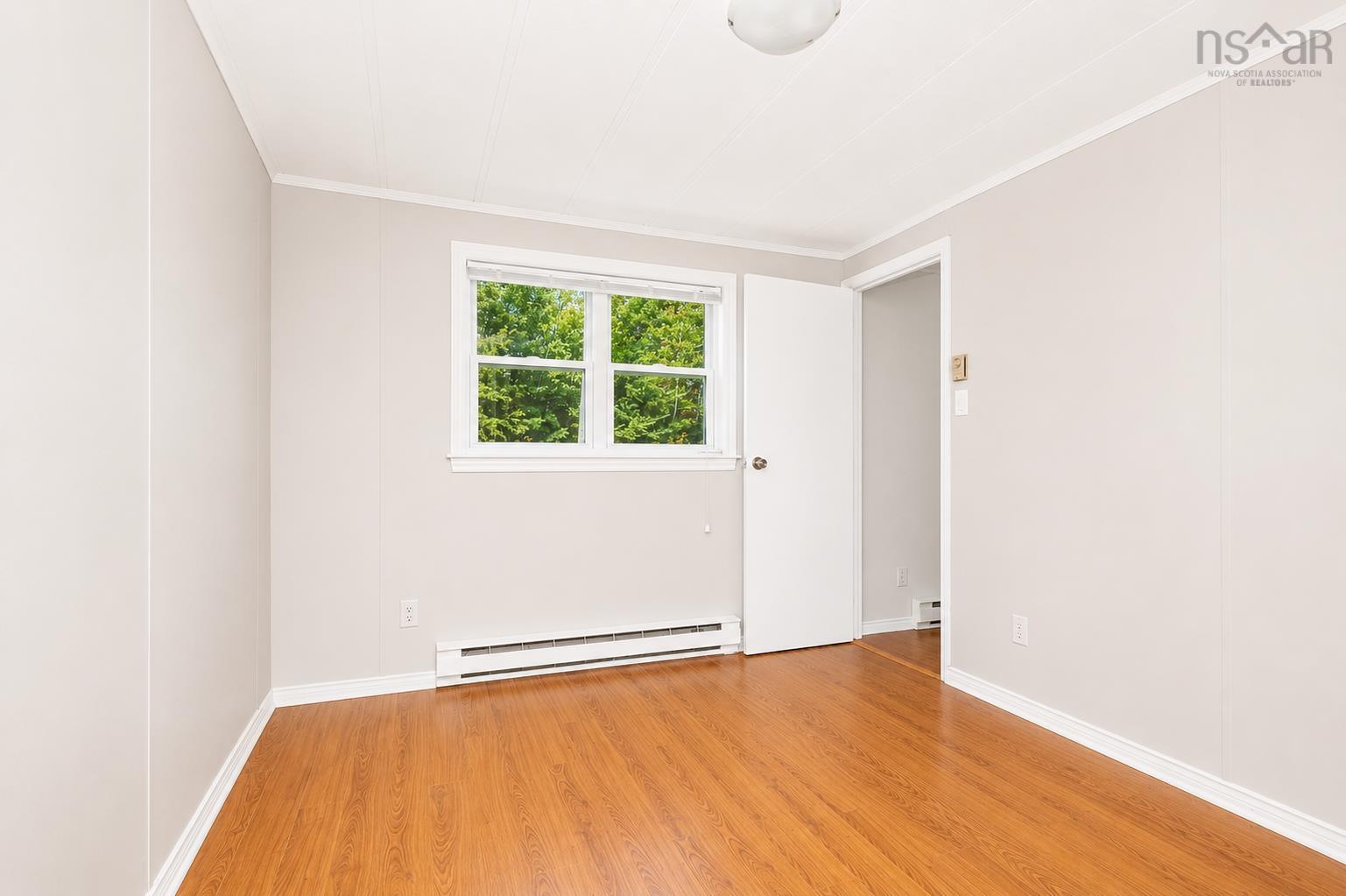$179,900.00: 422 Chapel Road, Northside East Bay