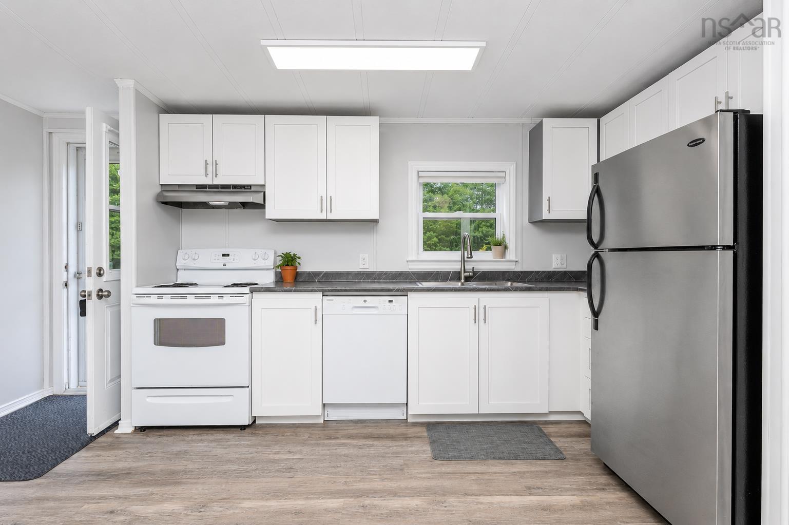 $179,900.00: 422 Chapel Road, Northside East Bay