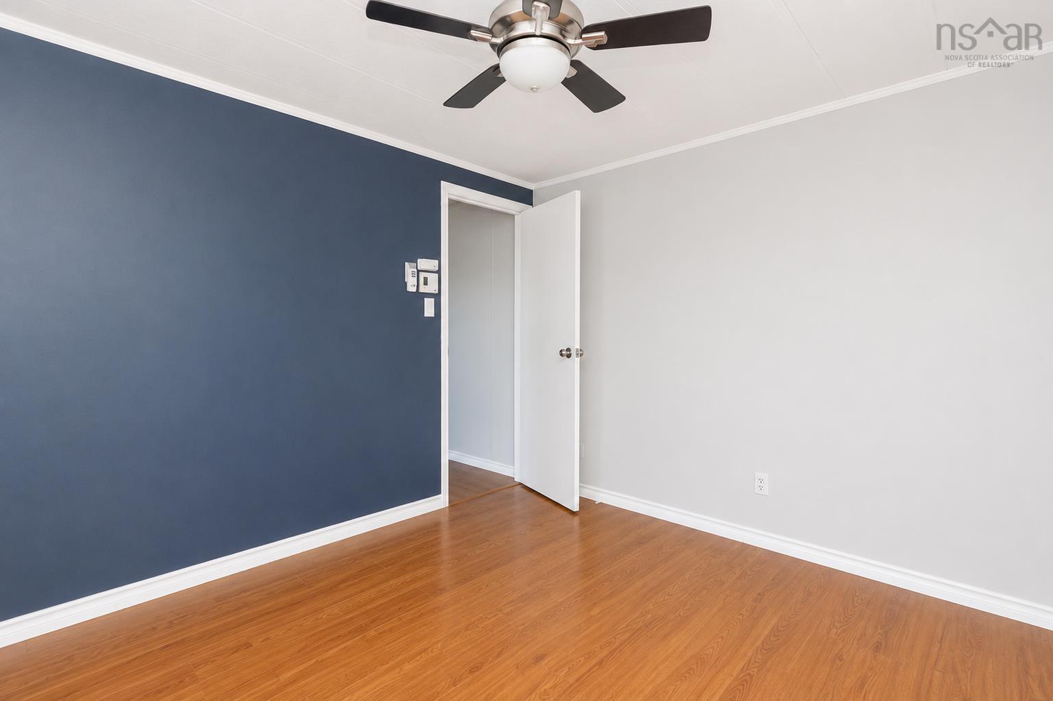 $179,900.00: 422 Chapel Road, Northside East Bay