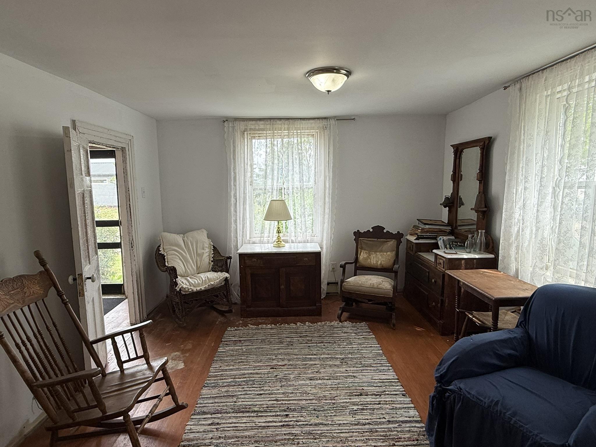 $199,000.00: 13886 Highway 6, Wallace