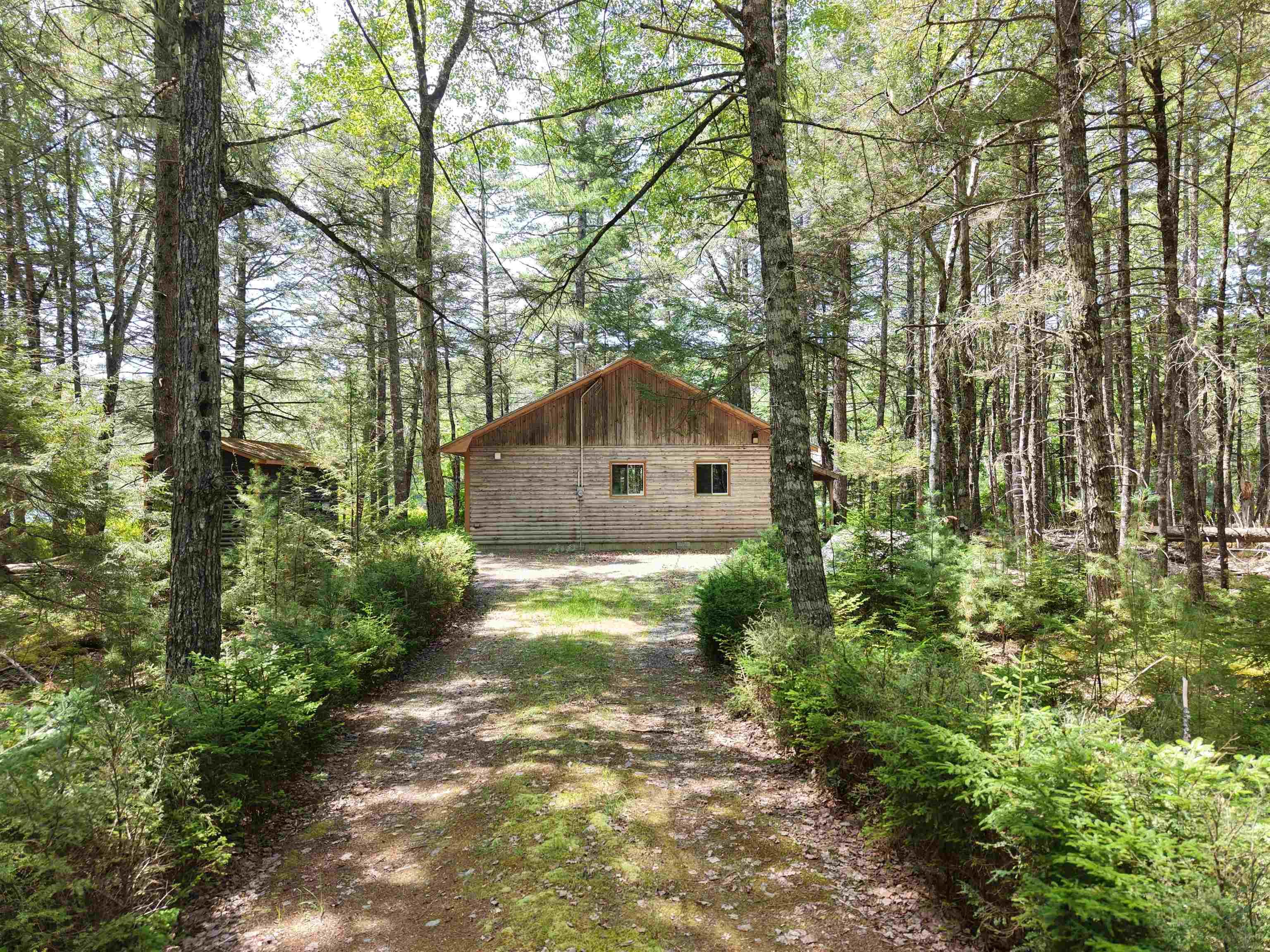 $400,000.00: 90 Pipe Cove Drive, Greenfield