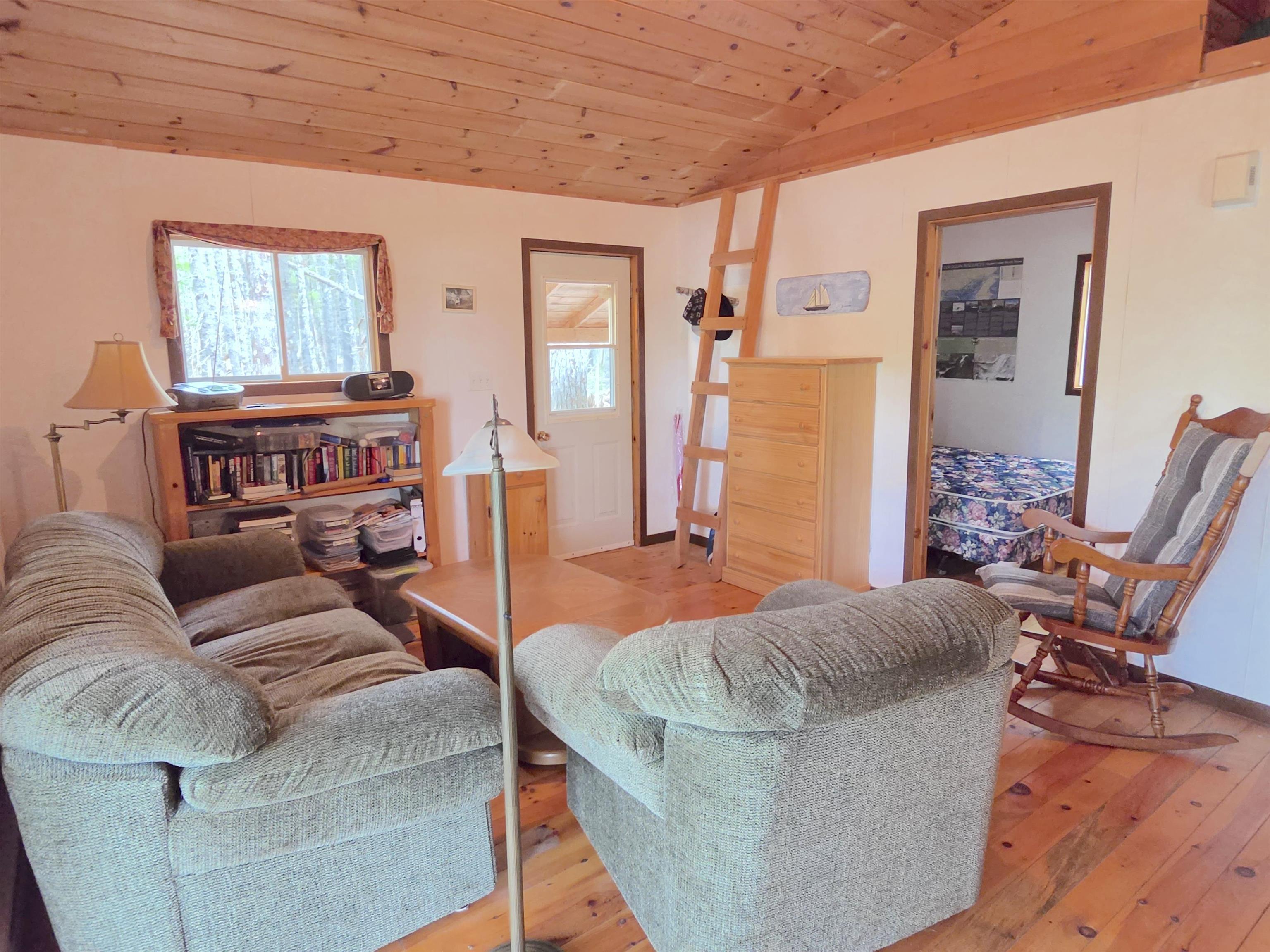$400,000.00: 90 Pipe Cove Drive, Greenfield