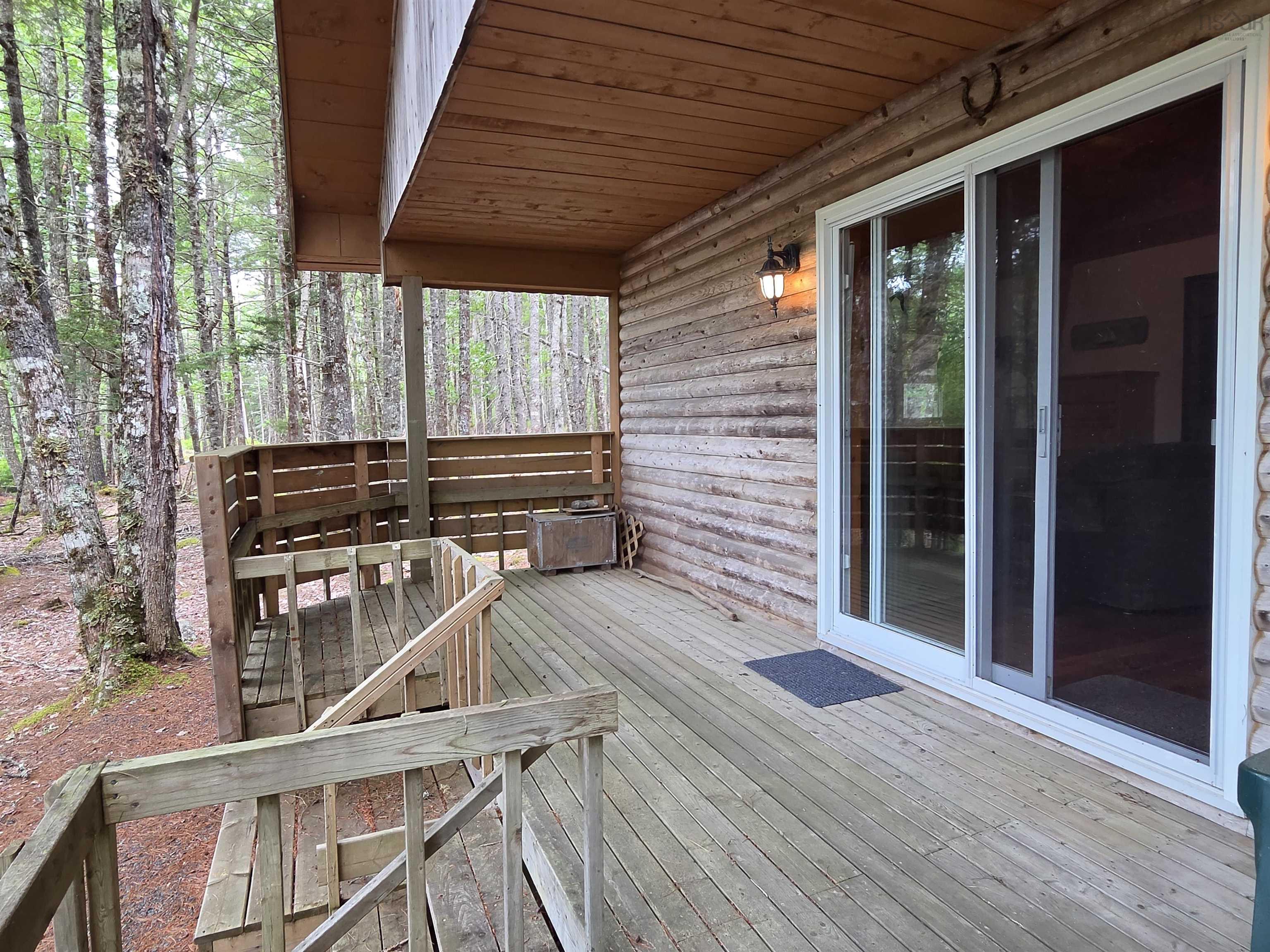 $400,000.00: 90 Pipe Cove Drive, Greenfield