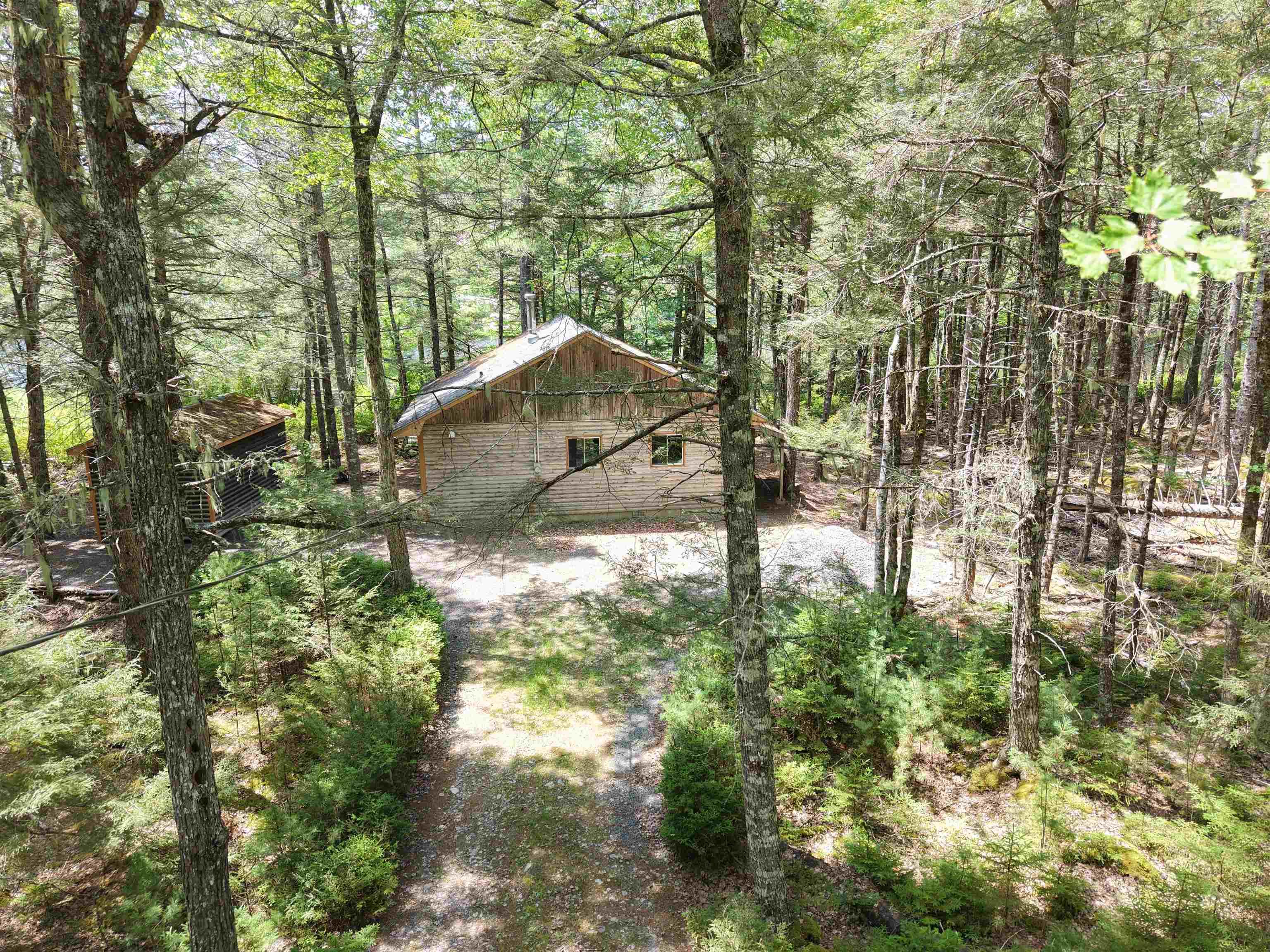 $400,000.00: 90 Pipe Cove Drive, Greenfield
